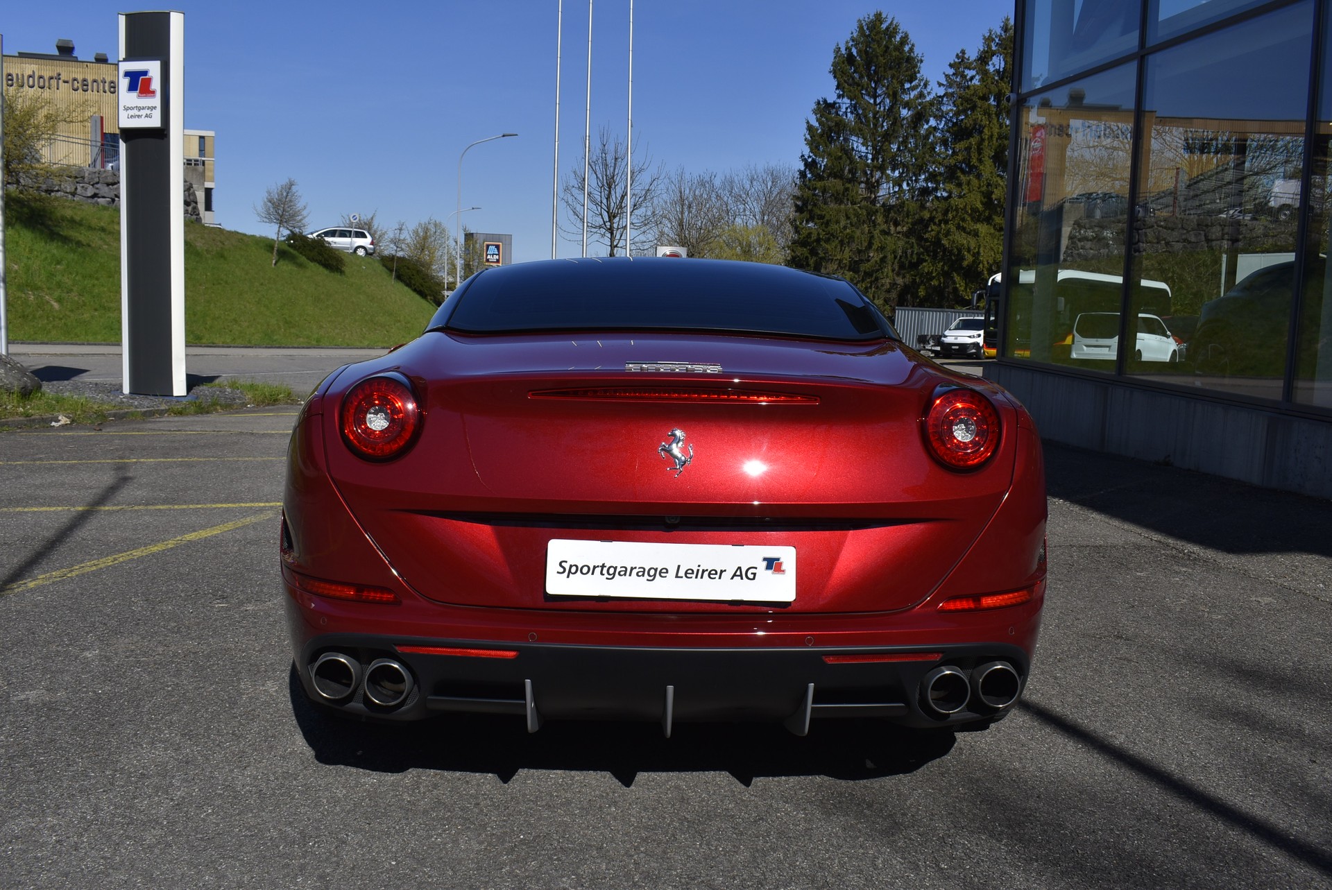 FERRARI California 3.9 V8 T-image-4