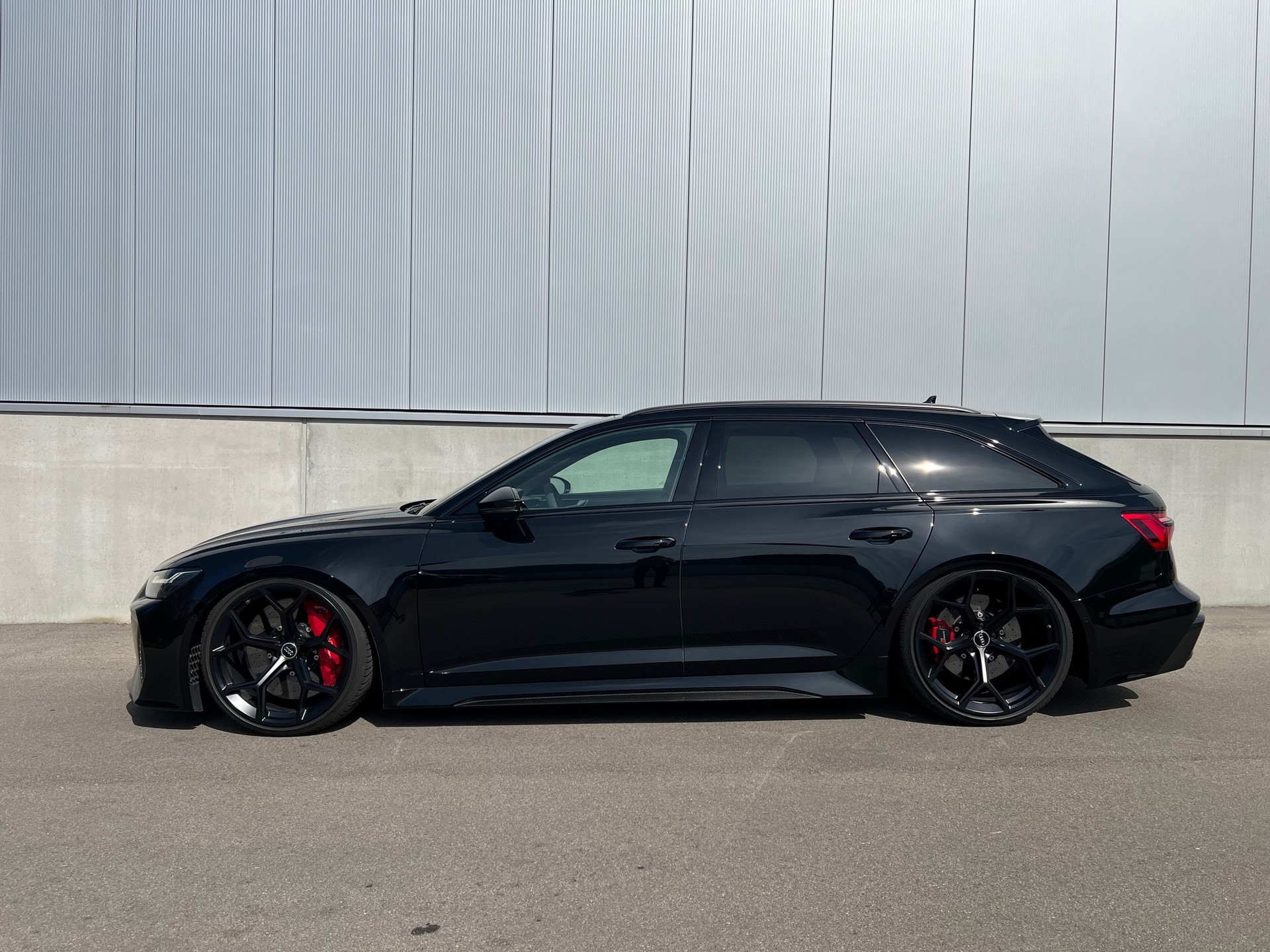 AUDI RS6 Avant 4.0 TFSI V8 quattro-image-1
