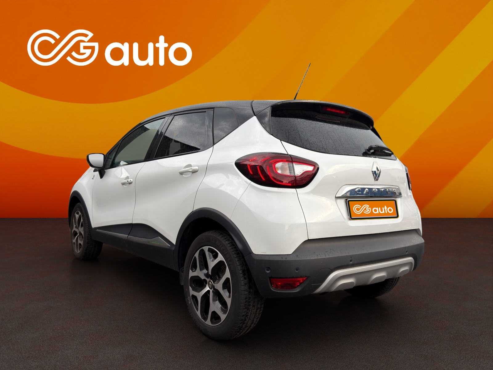 RENAULT Captur 1.2 T 16V 90th Anniversary EDC-image-5