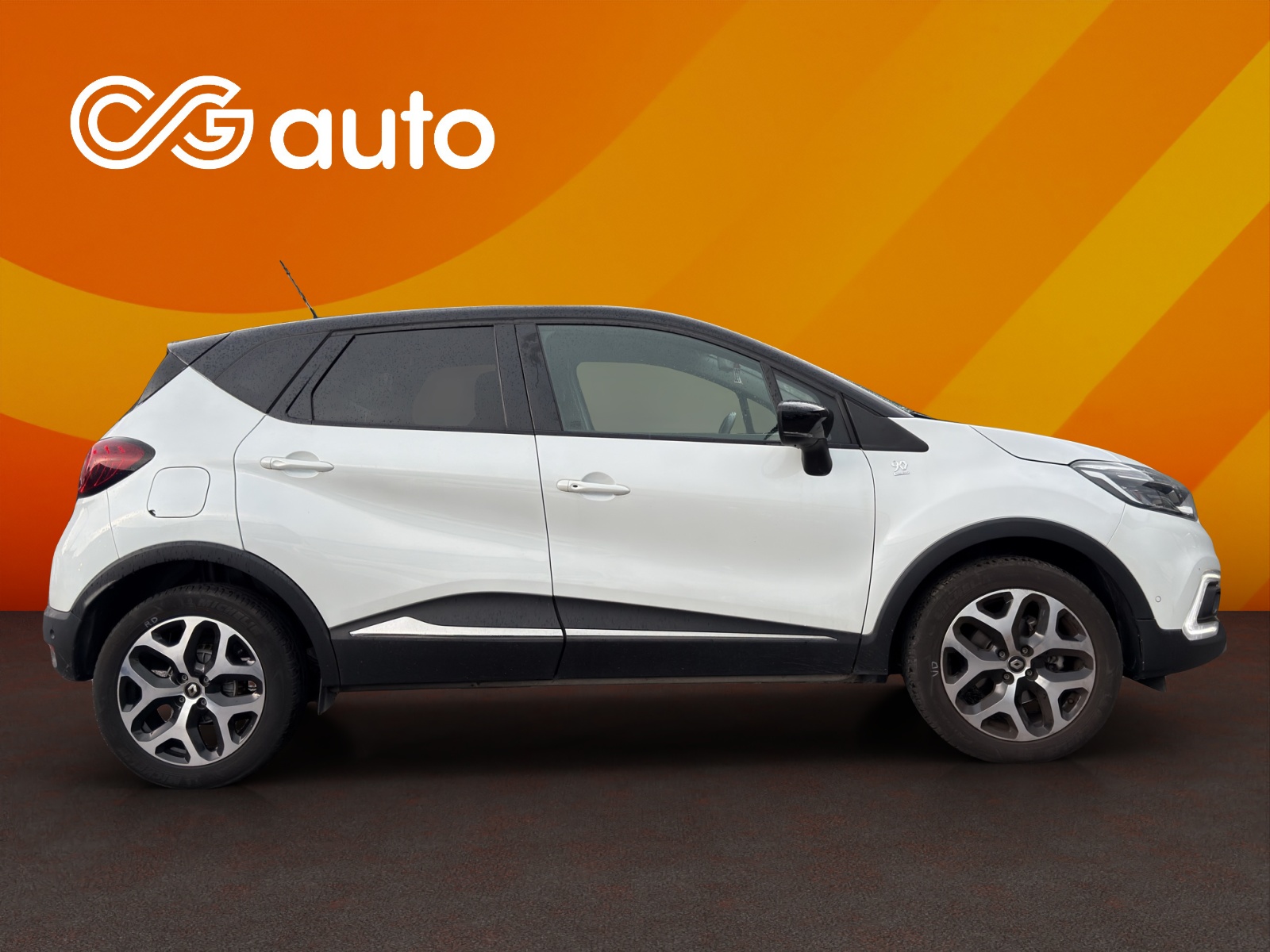 RENAULT Captur 1.2 T 16V 90th Anniversary EDC-image-4