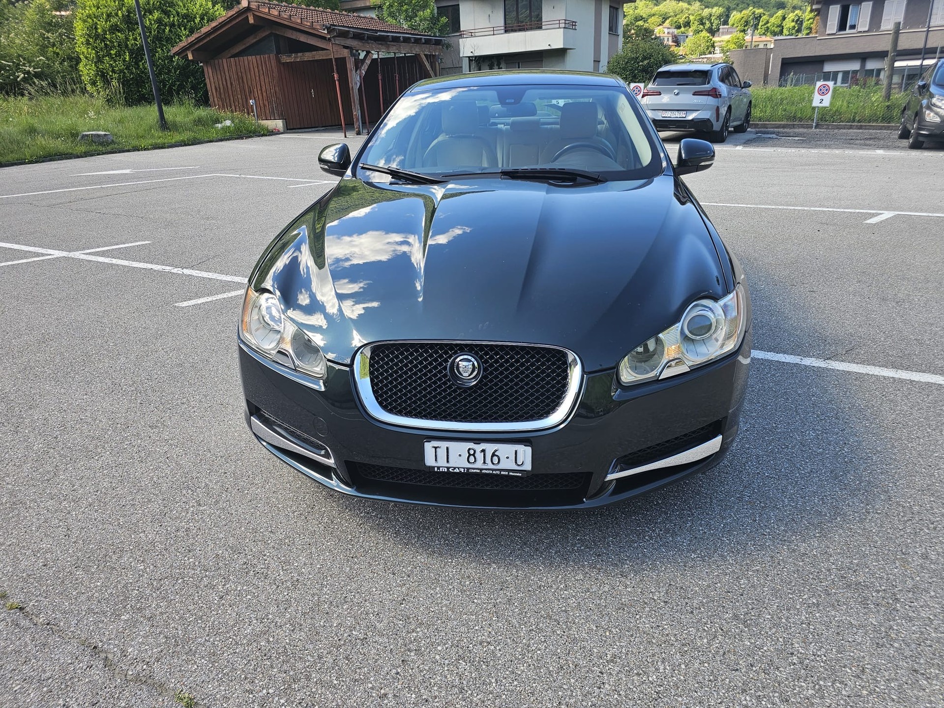 JAGUAR XF 3.0d V6 Prem. Luxury-image-5