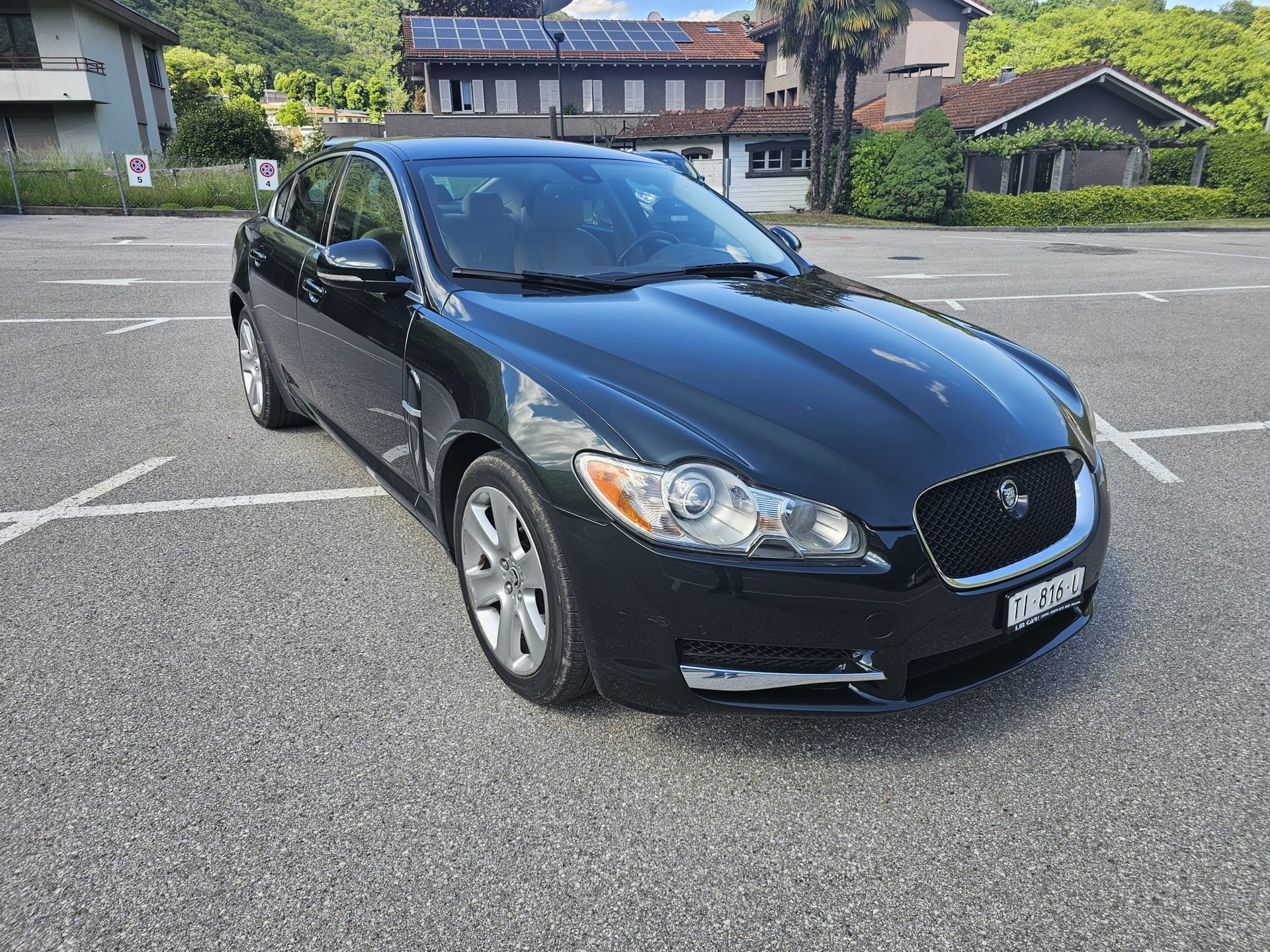 JAGUAR XF 3.0d V6 Prem. Luxury-image-0