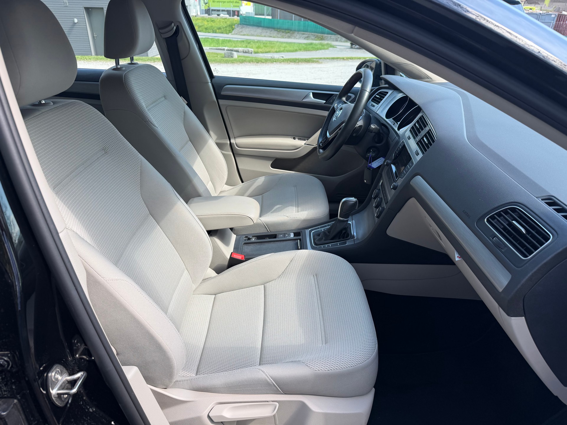 VW Golf Variant 1.4 TSI Comfortline DSG-image-13