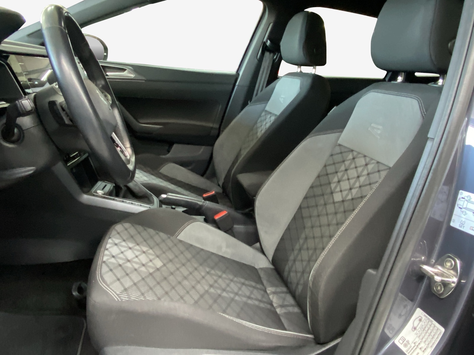 VW Taigo 1.5 TSI R-Line DSG-image-7