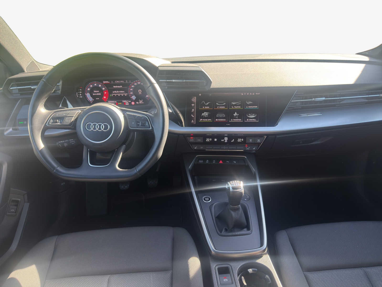 AUDI A3 Sportback 35 TFSI Attraction-image-8