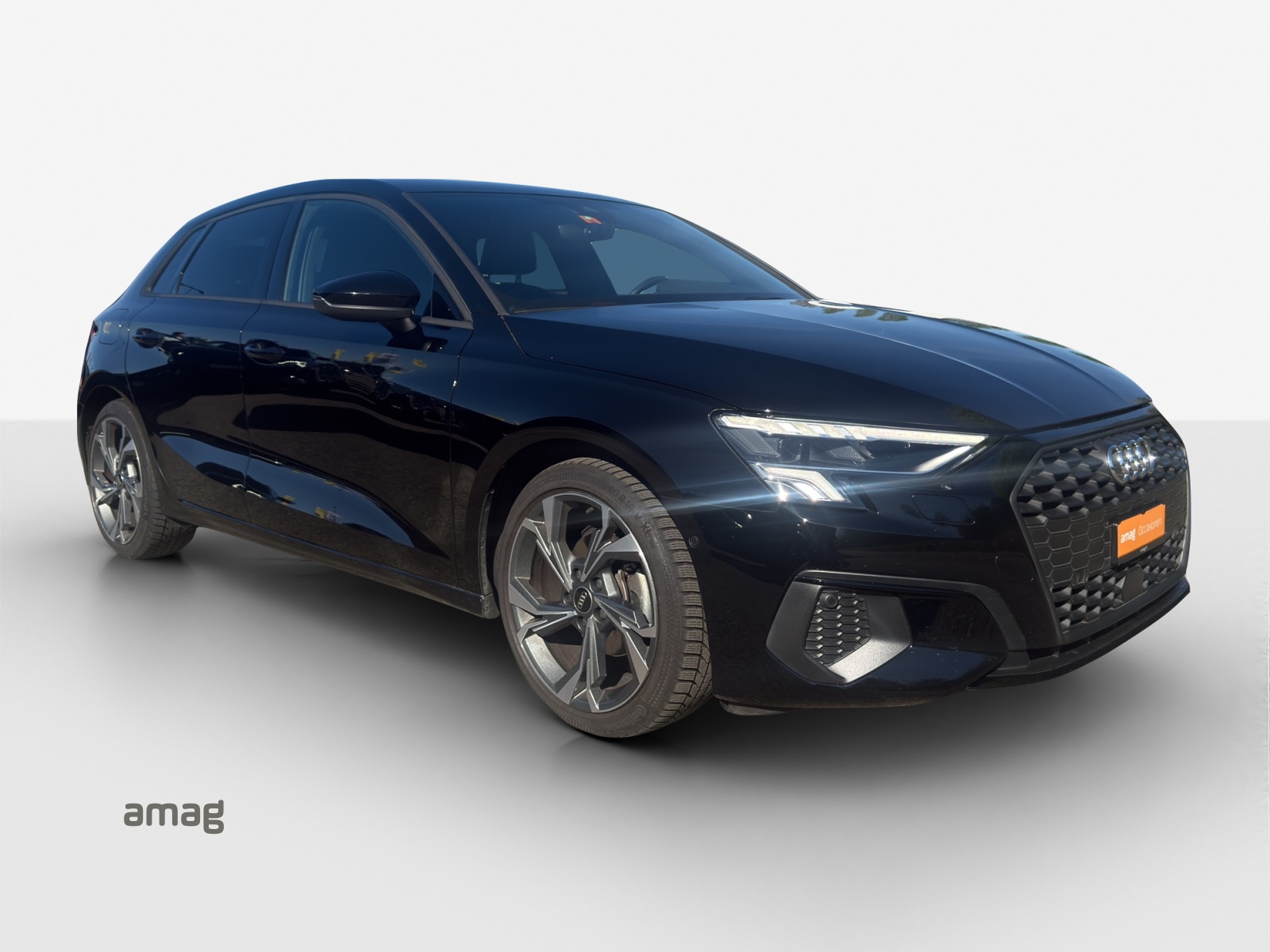 AUDI A3 Sportback 35 TFSI Attraction-image-5