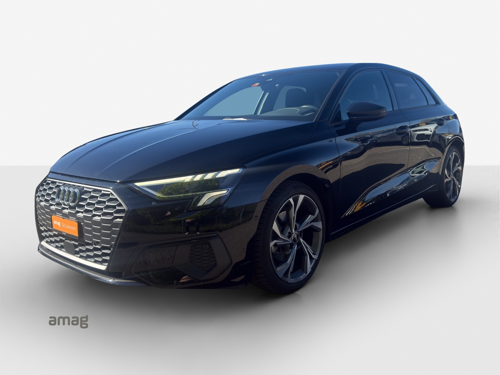 AUDI A3 Sportback 35 TFSI Attraction-image-0