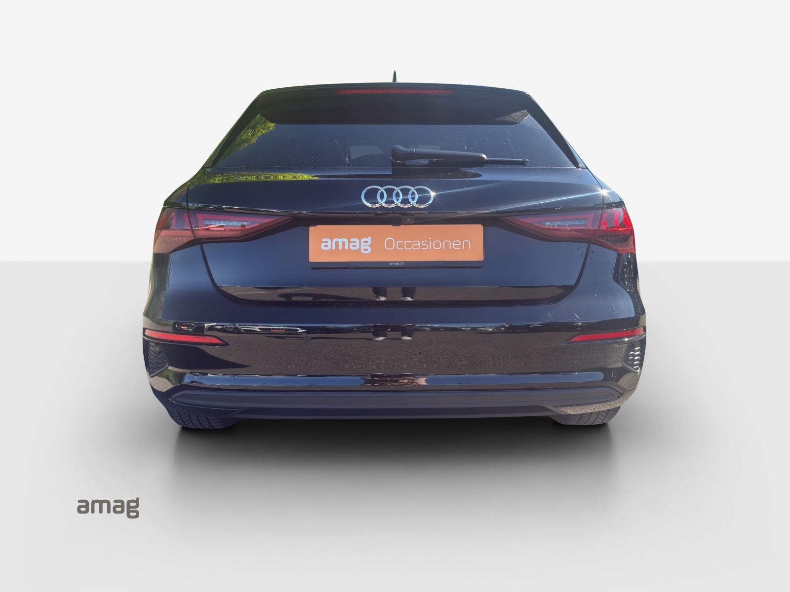 AUDI A3 Sportback 35 TFSI Attraction-image-3