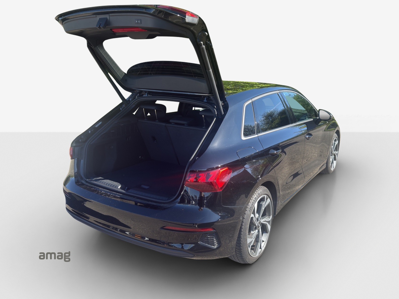 AUDI A3 Sportback 35 TFSI Attraction-image-15