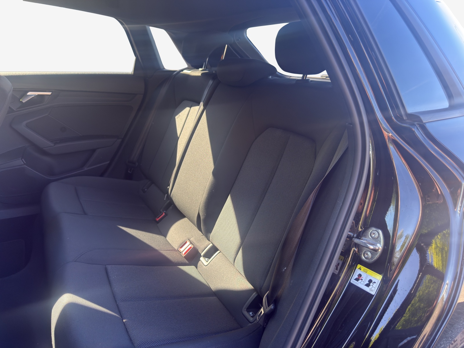 AUDI A3 Sportback 35 TFSI Attraction-image-11