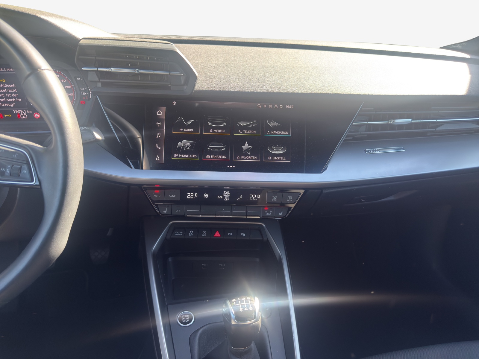 AUDI A3 Sportback 35 TFSI Attraction-image-10