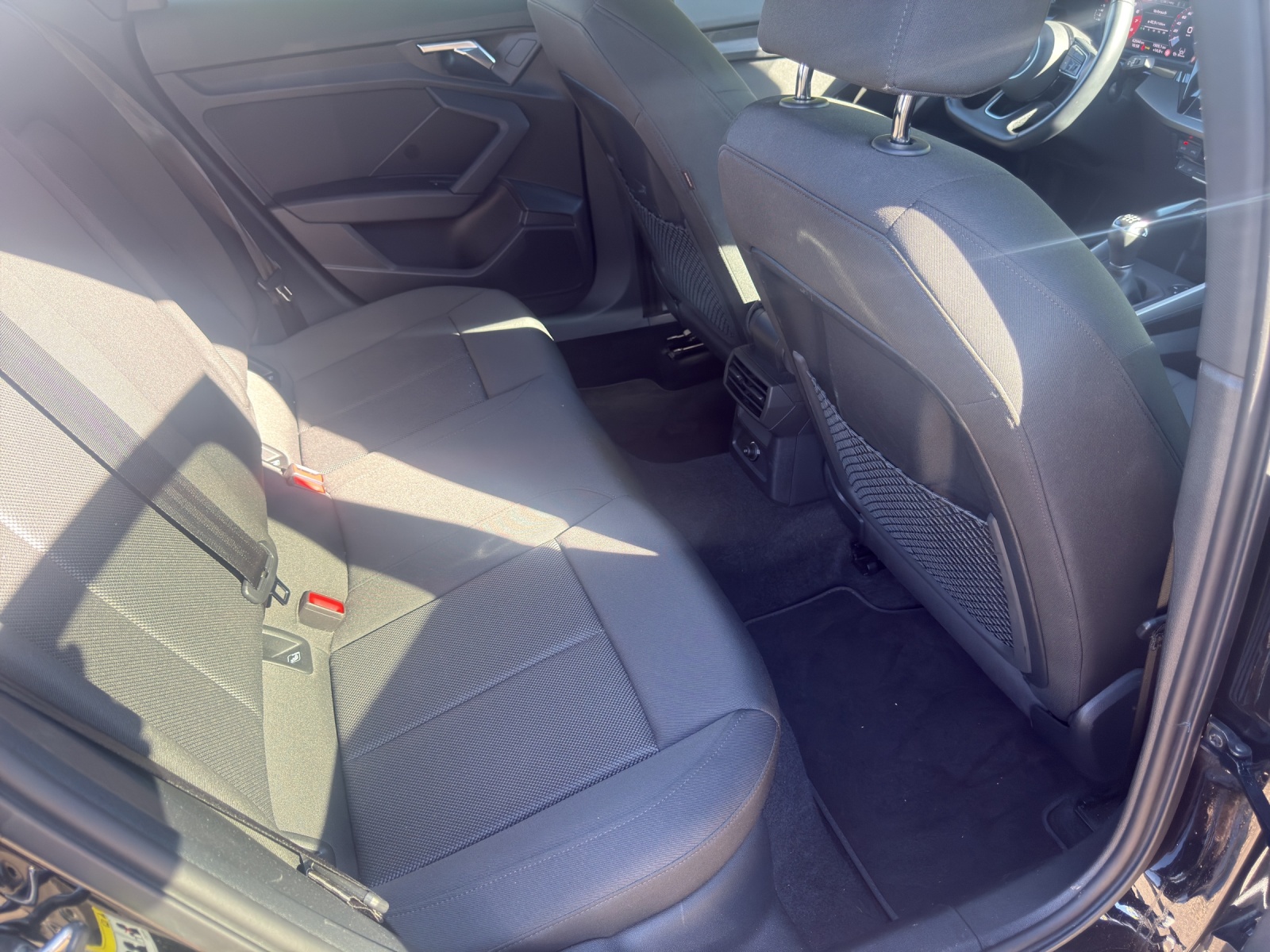 AUDI A3 Sportback 35 TFSI Attraction-image-13