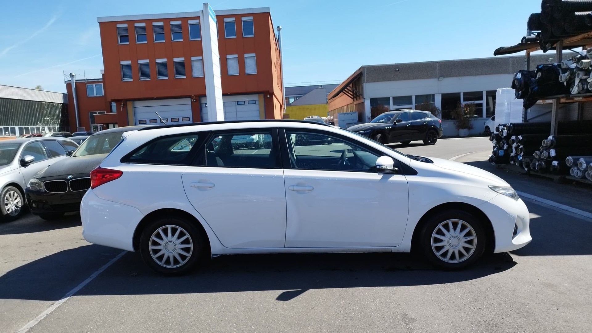 TOYOTA Auris Touring Sports 1.33 Terra-image-5