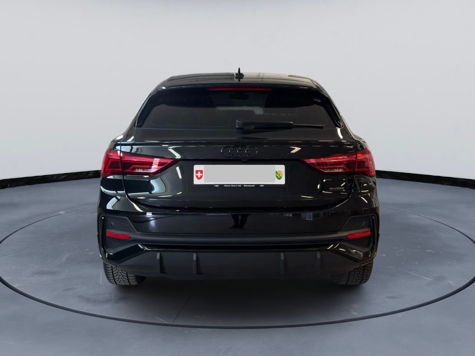 AUDI Q3 Sportback 40 TFSI S line quattro S-tronic-image-4