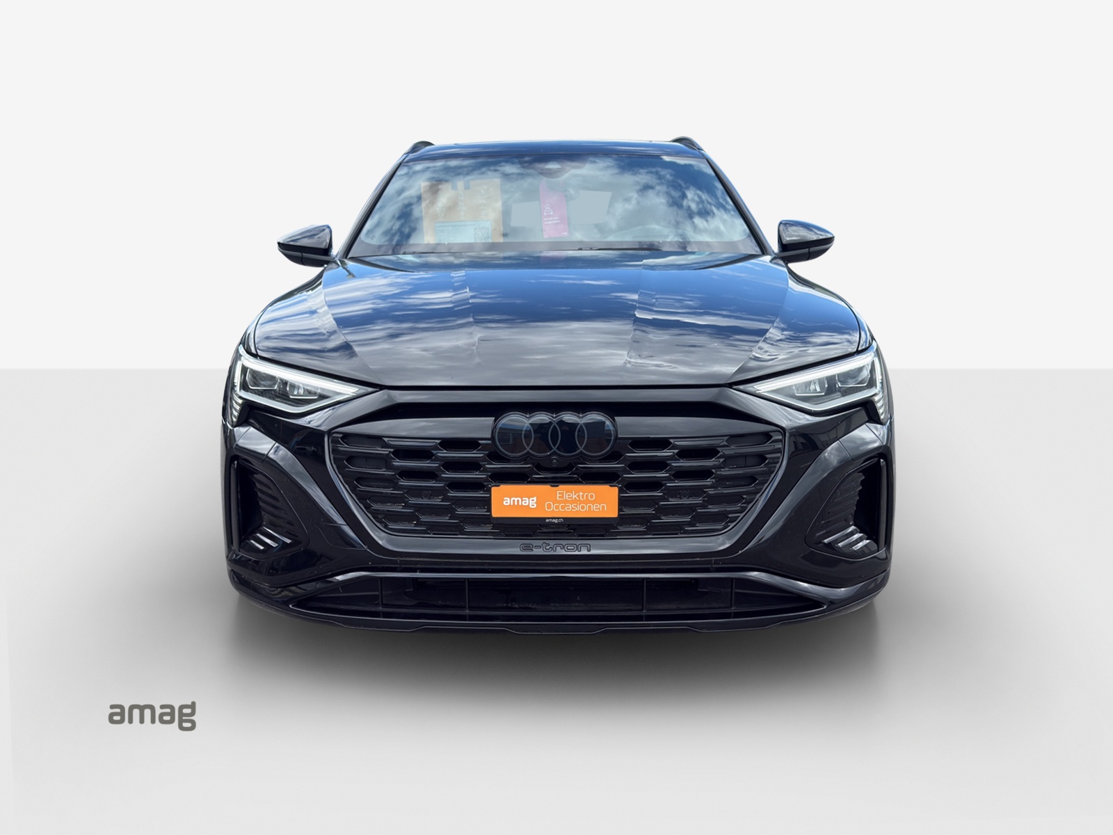AUDI Q8 Sportback 55 e-tron Black Edition quattro-image-6