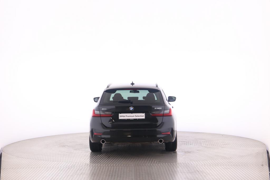 BMW 330i xDrive Touring-image-20