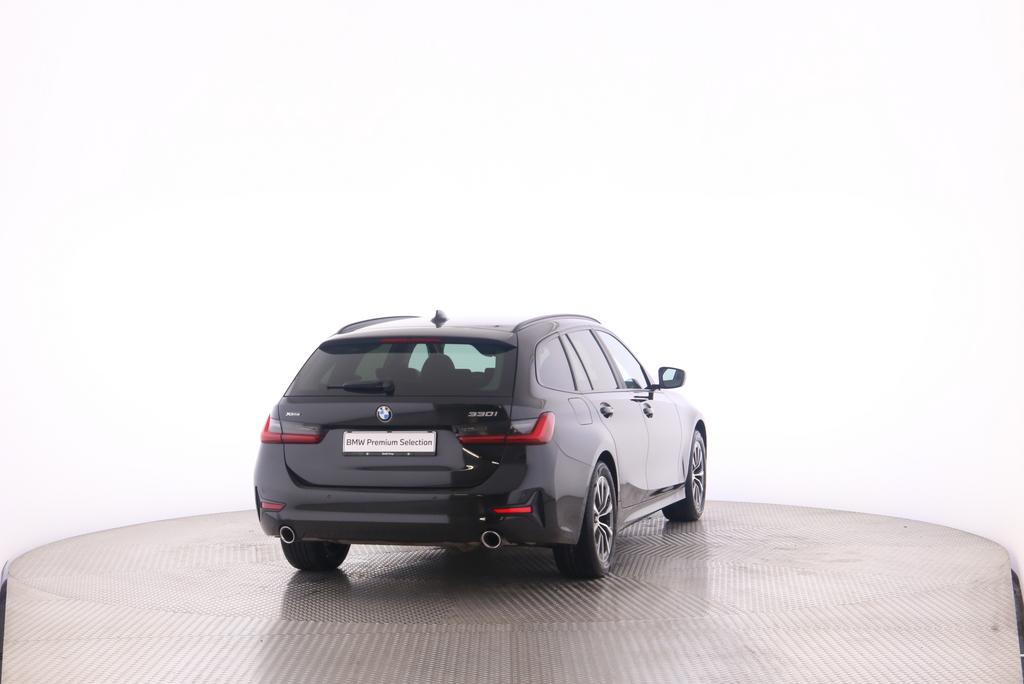 BMW 330i xDrive Touring-image-22