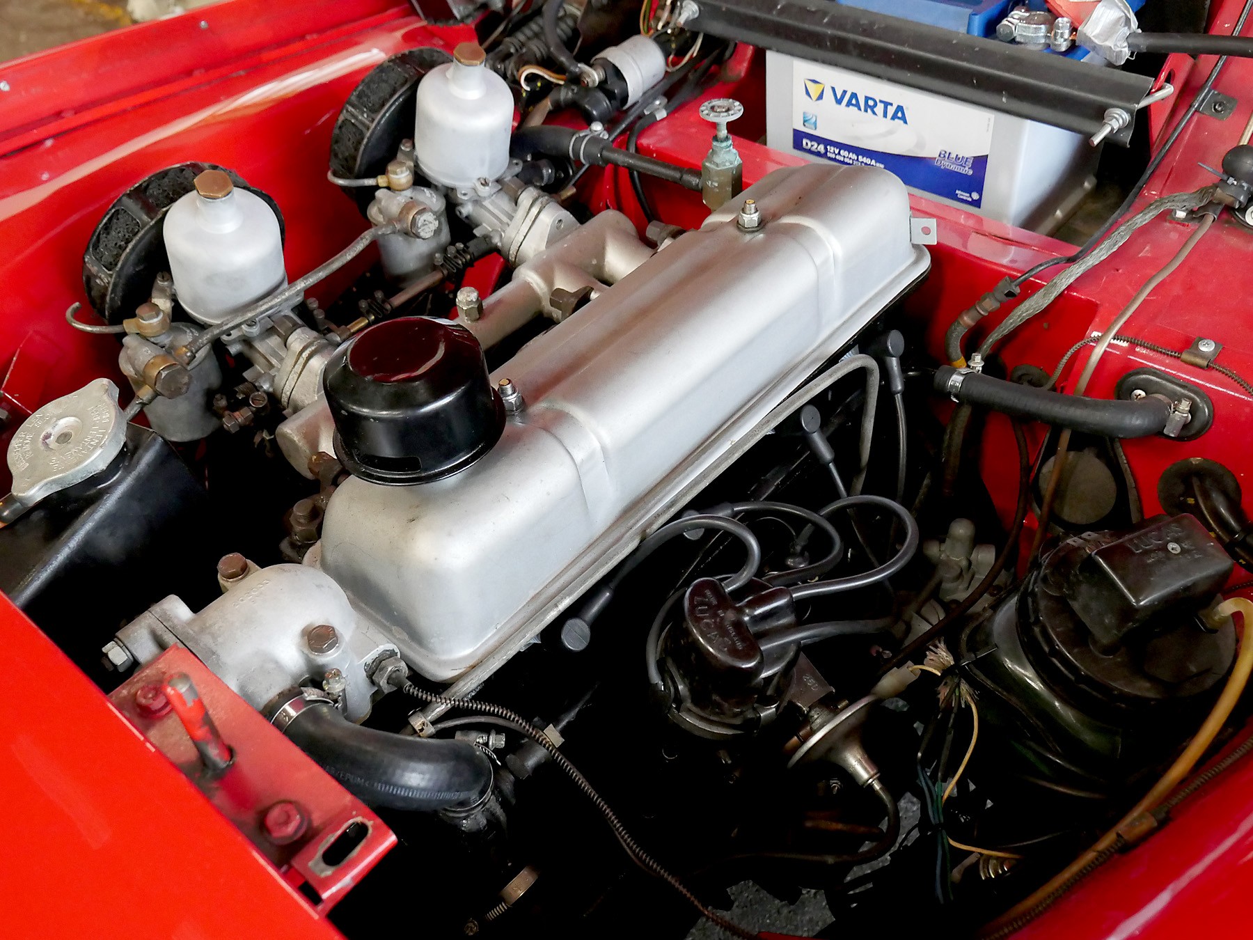 TRIUMPH TR2-image-14