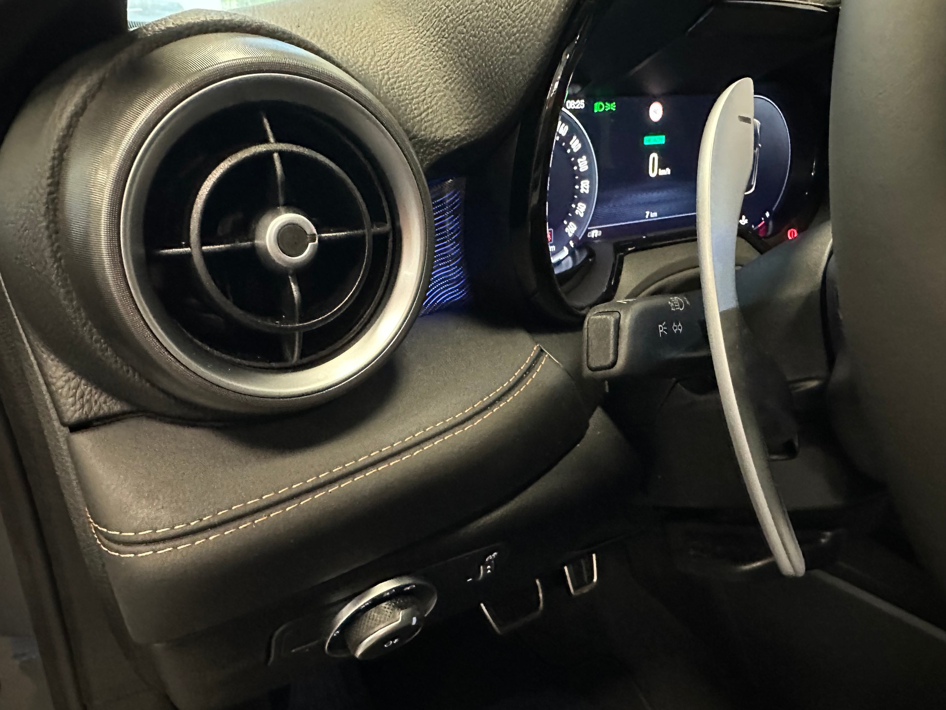 ALFA ROMEO Tonale 1.5 Hybrid Veloce-image-13