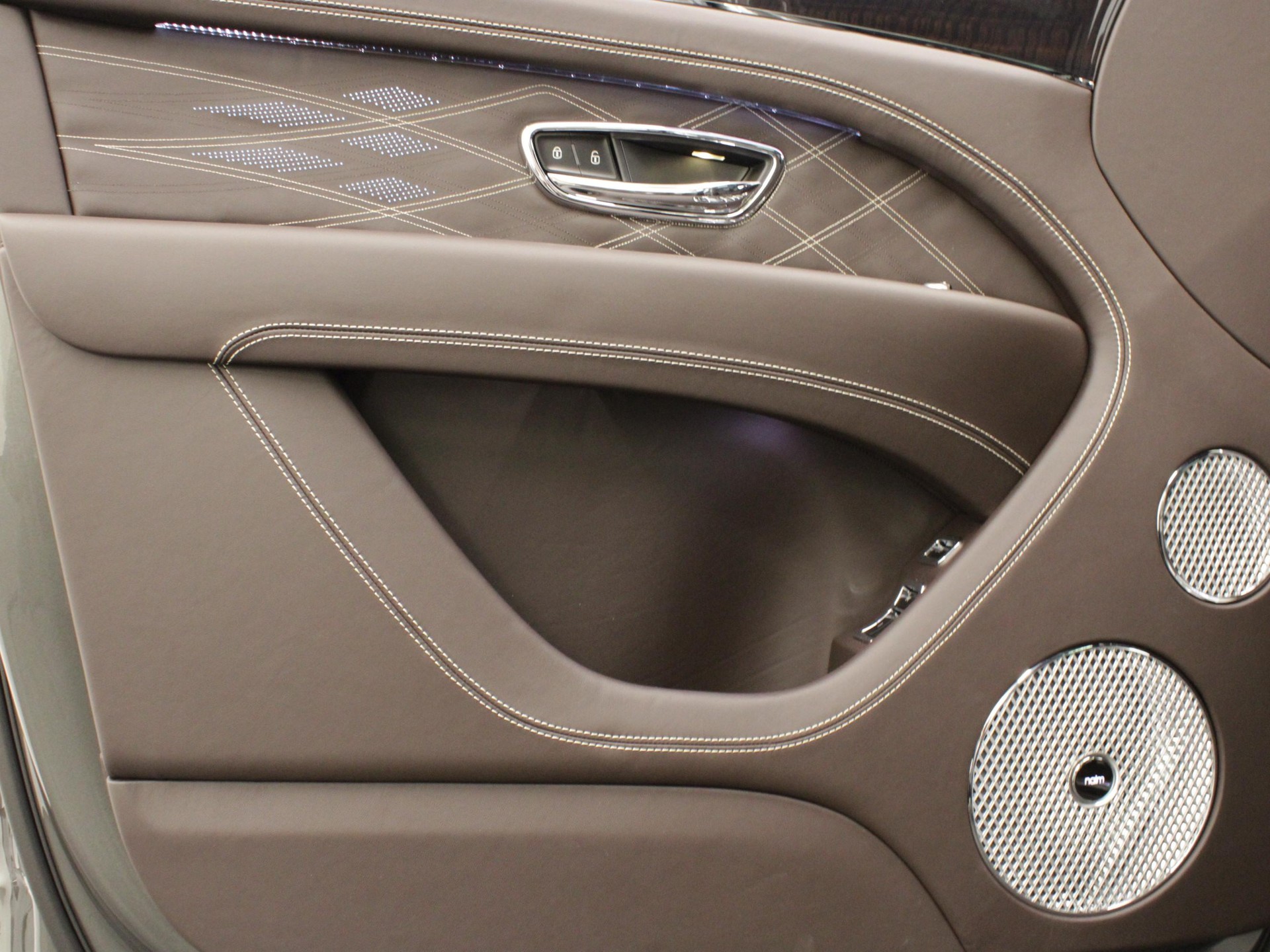 BENTLEY Bentayga 4.0 V8 Azure-image-14