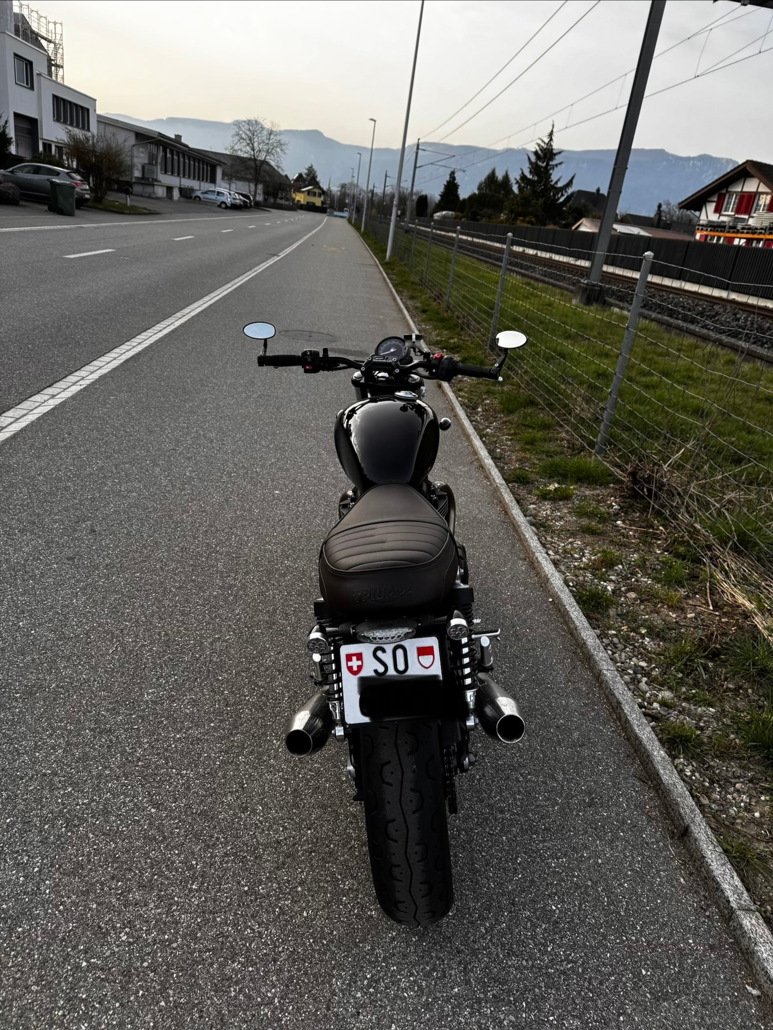 TRIUMPH Street Twin 900 i-image-2