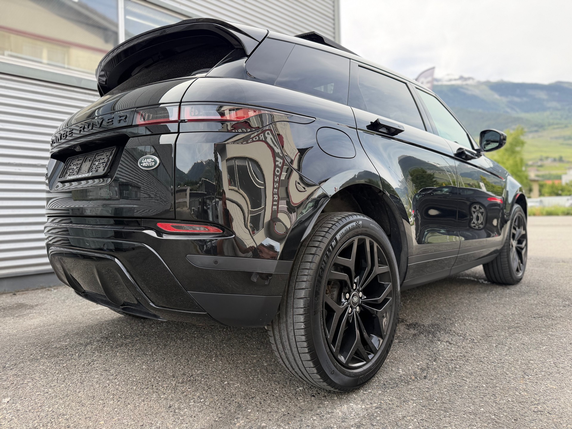 LAND ROVER Range Rover Evoque P 250 HSE AT9-image-3