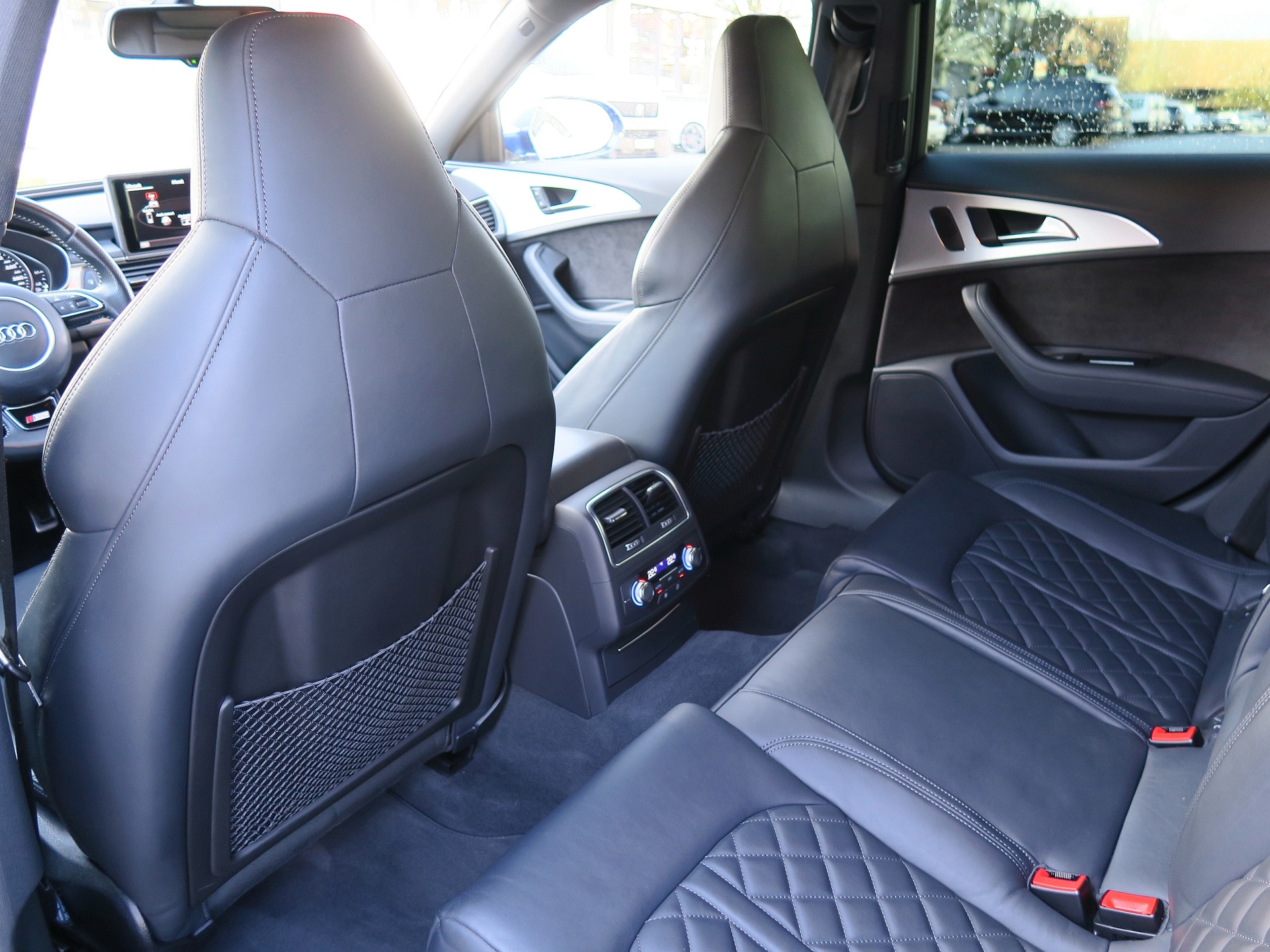 AUDI A6 Avant 3.0 BiTDI V6 quattro Competition Tiptronic-image-26
