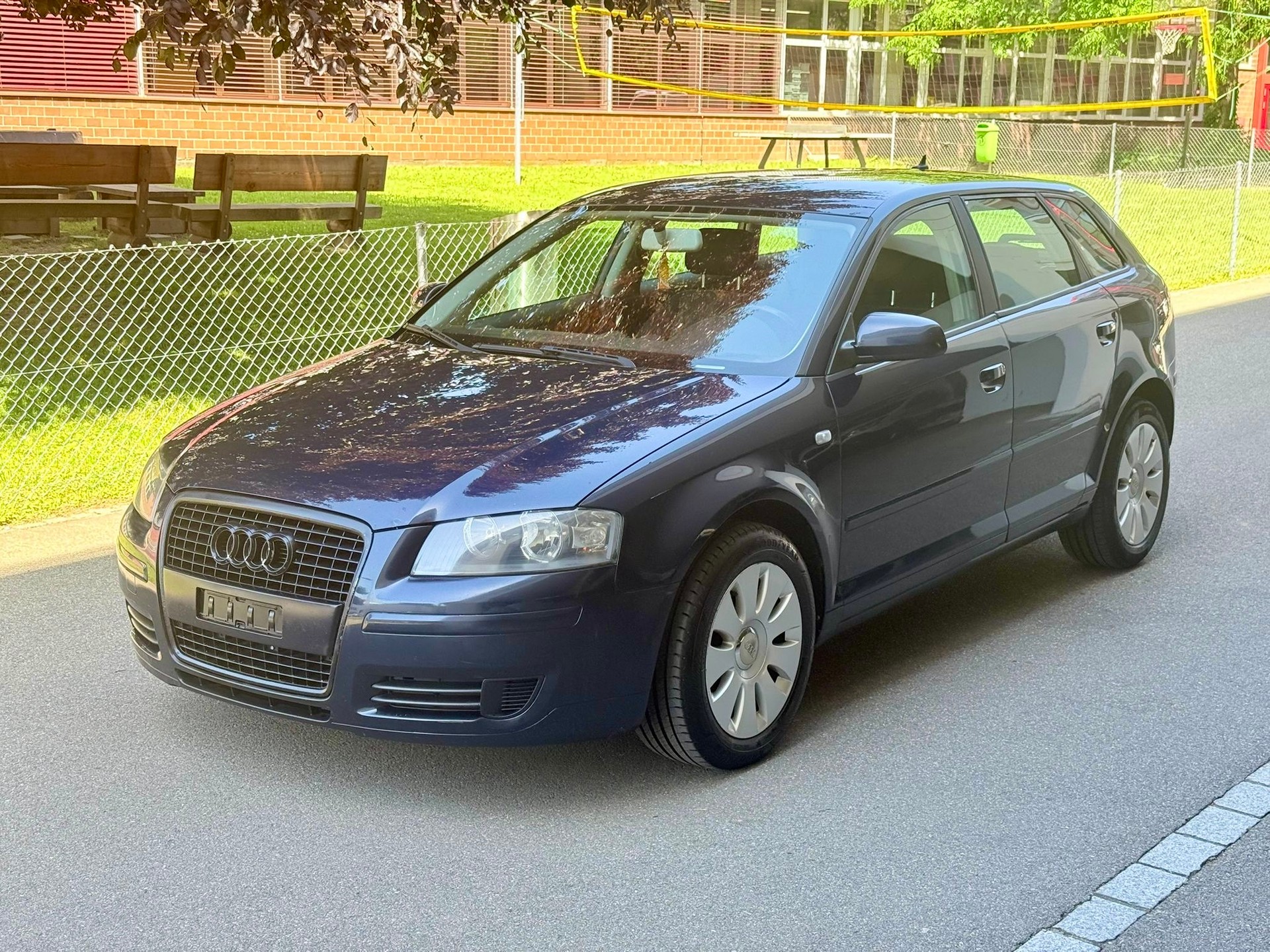 AUDI A3 Sportback 2.0 TDI Ambiente-image-1