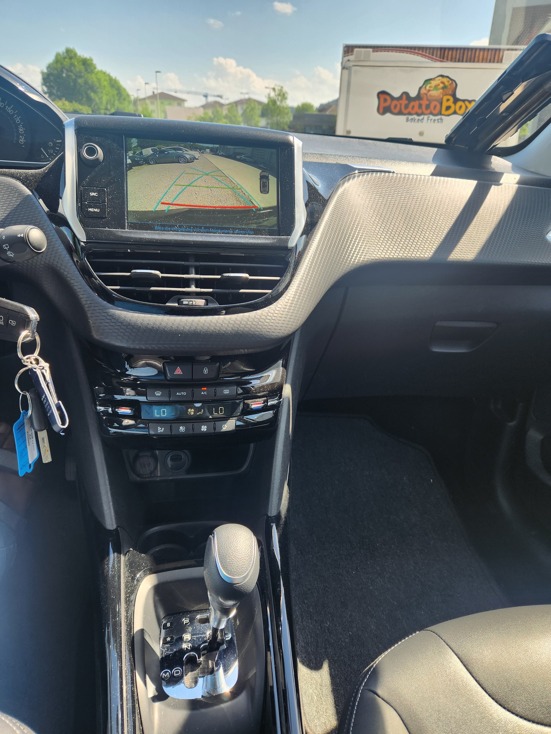 PEUGEOT 2008 1.2 PureTech GT Line EAT6-image-11