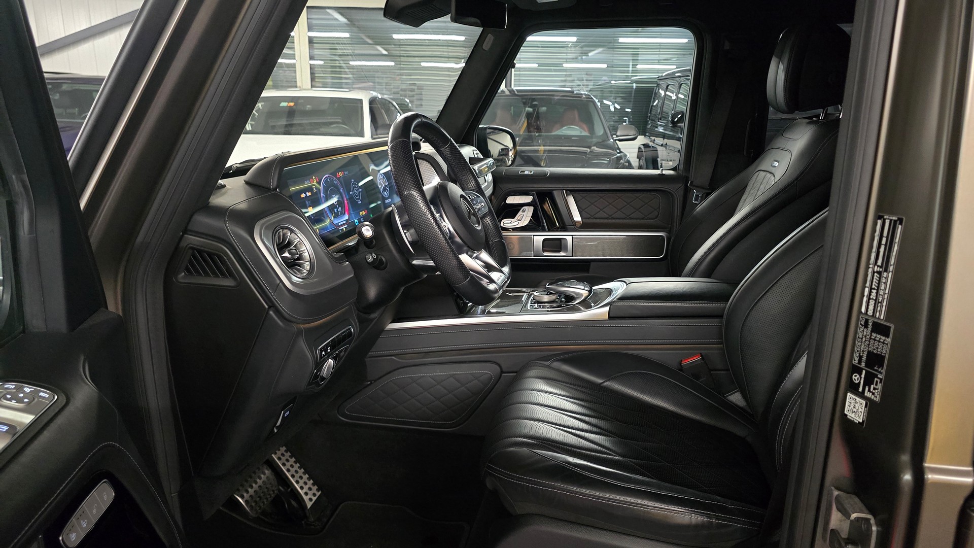 MERCEDES-BENZ G 63 AMG Speedshift Plus G-Tronic-image-19