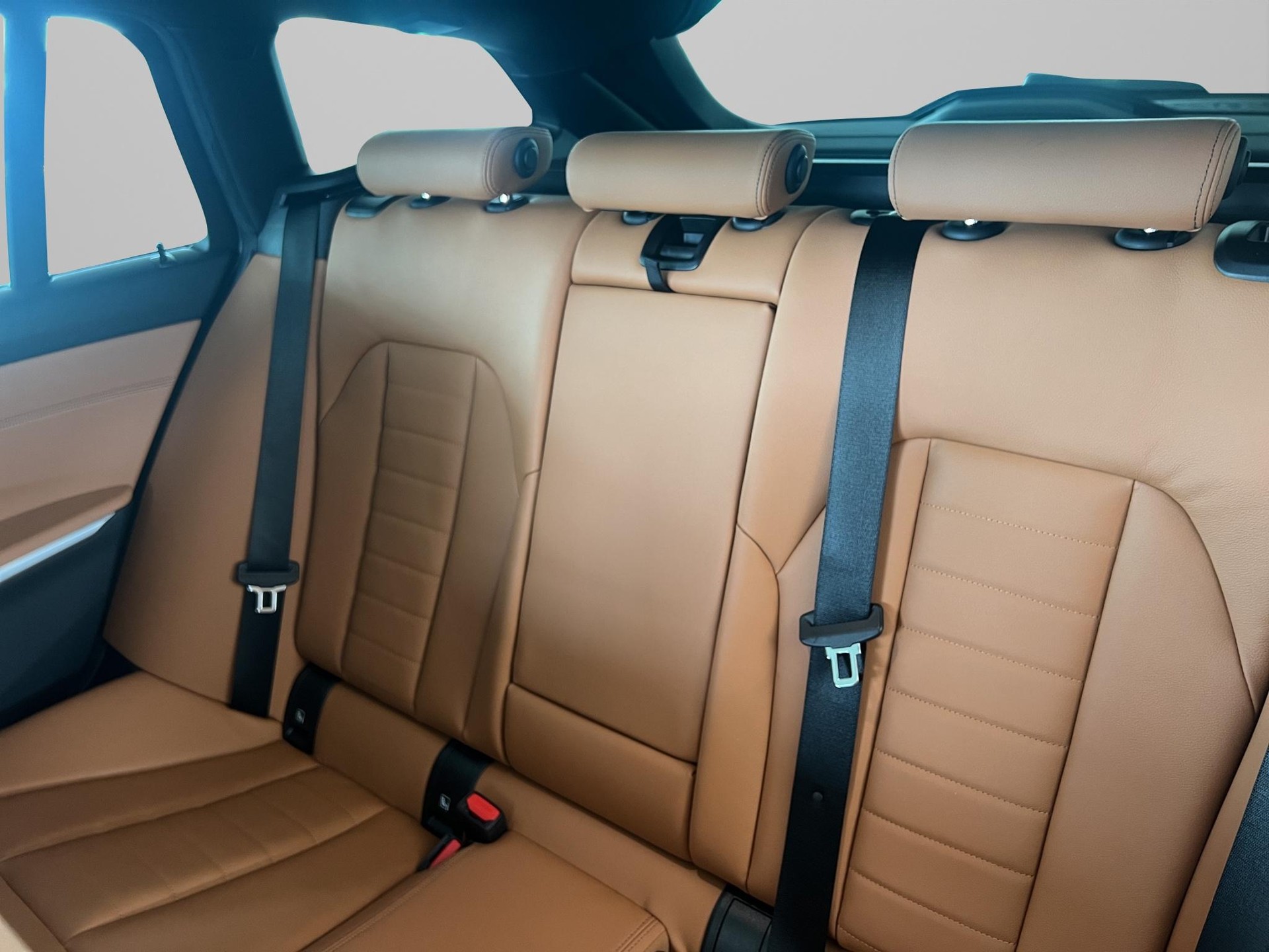BMW 330i xDrive Touring MSport-image-11