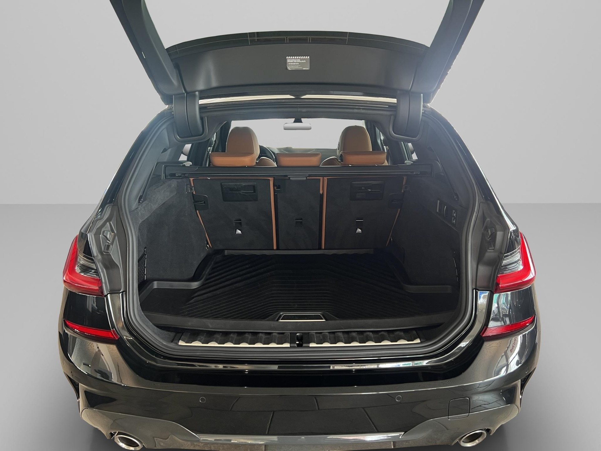 BMW 330i xDrive Touring MSport-image-9