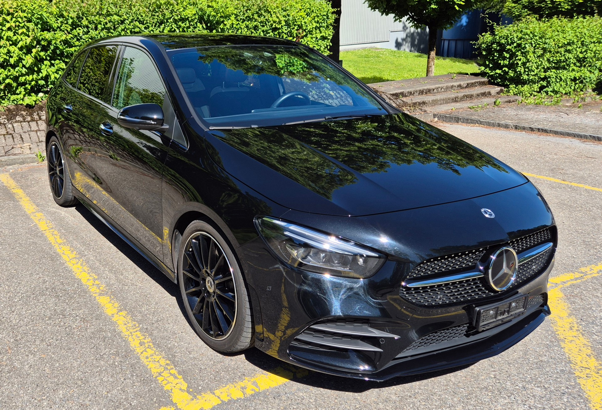 MERCEDES-BENZ B 250 AMG Line 4matic-image-2