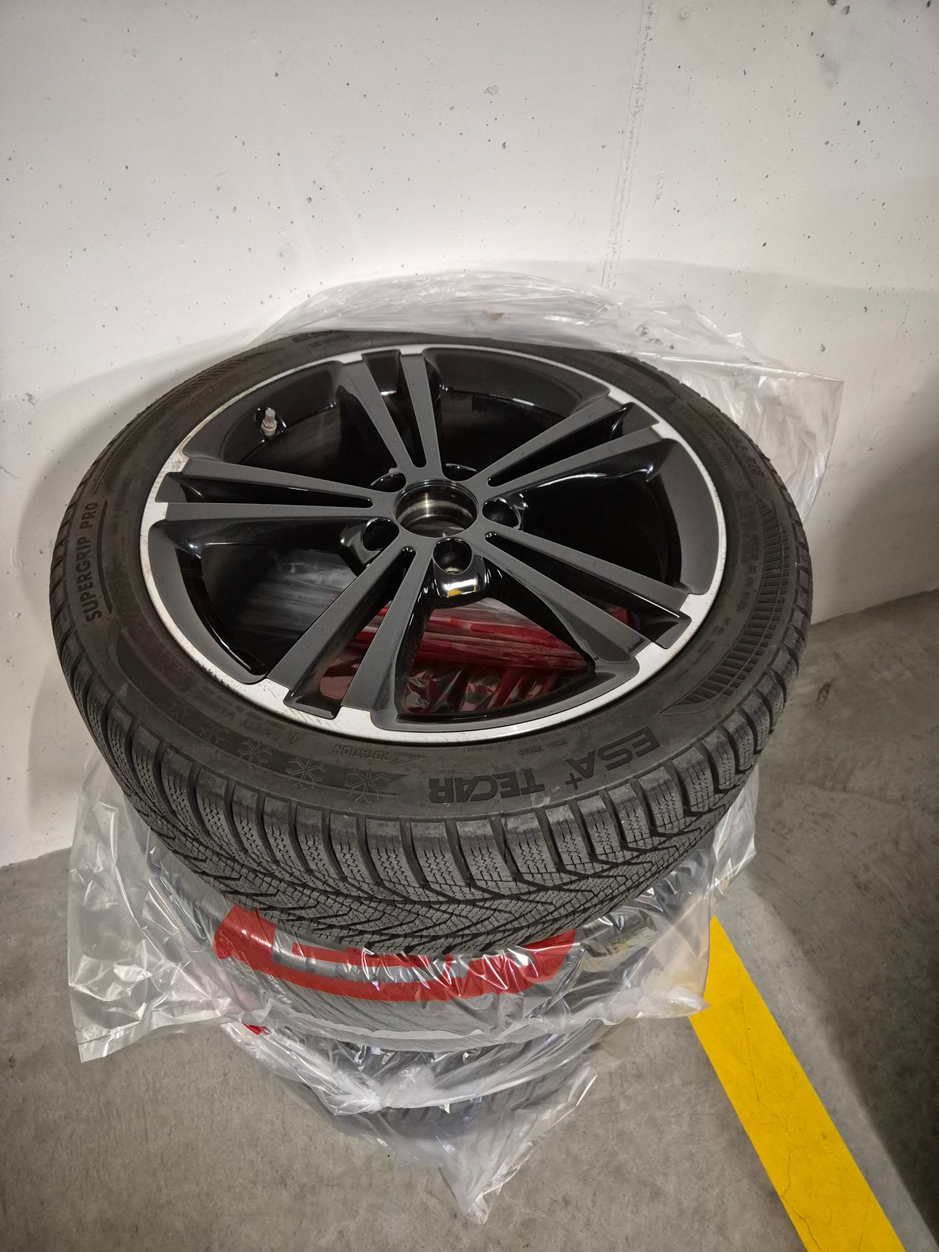 MERCEDES-BENZ B 250 AMG Line 4matic-image-5