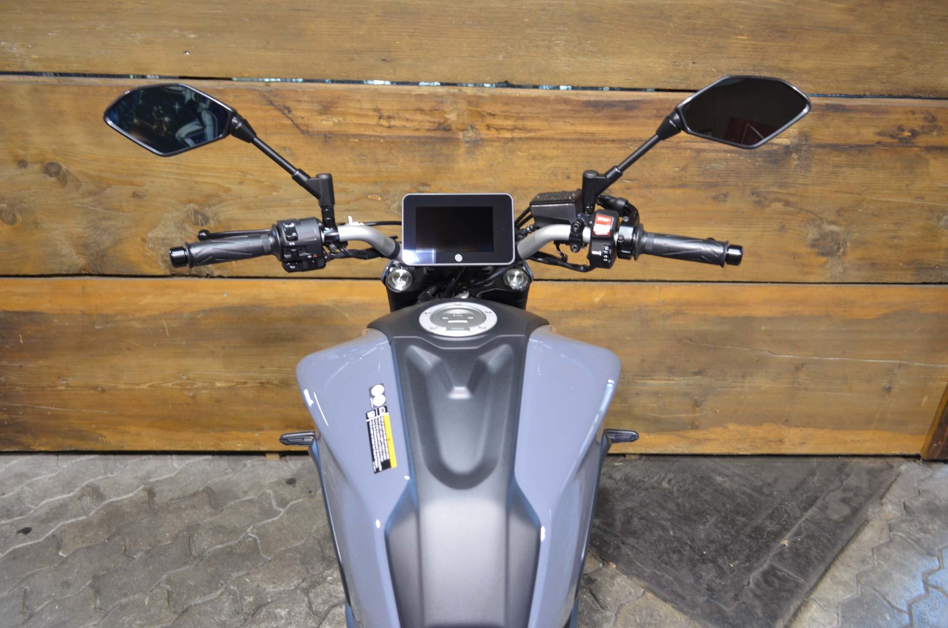 YAMAHA MT-07 ABS-showroom-element-2