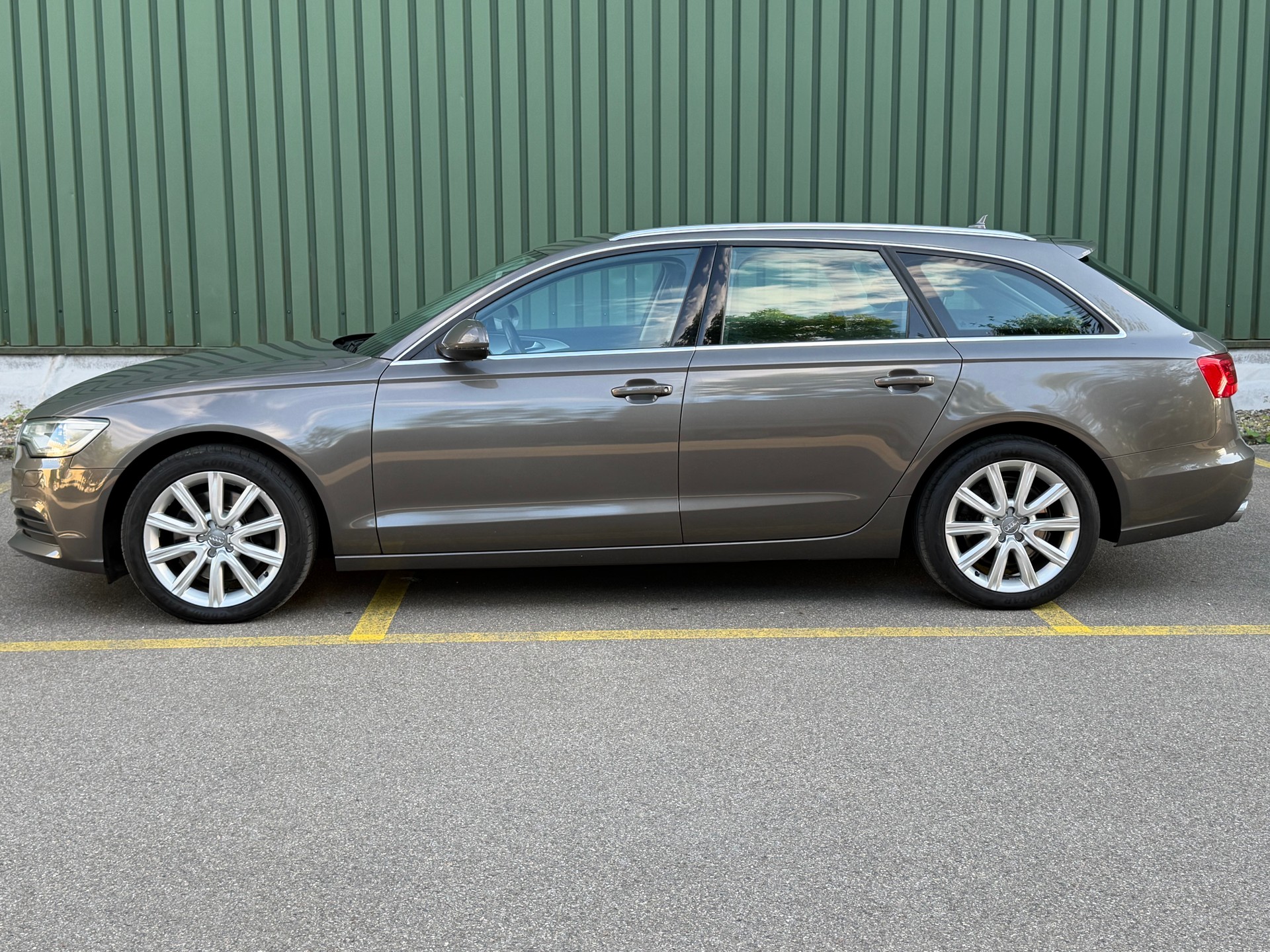 AUDI A6 Avant 3.0 TDI V6 quattro S-tronic-image-7