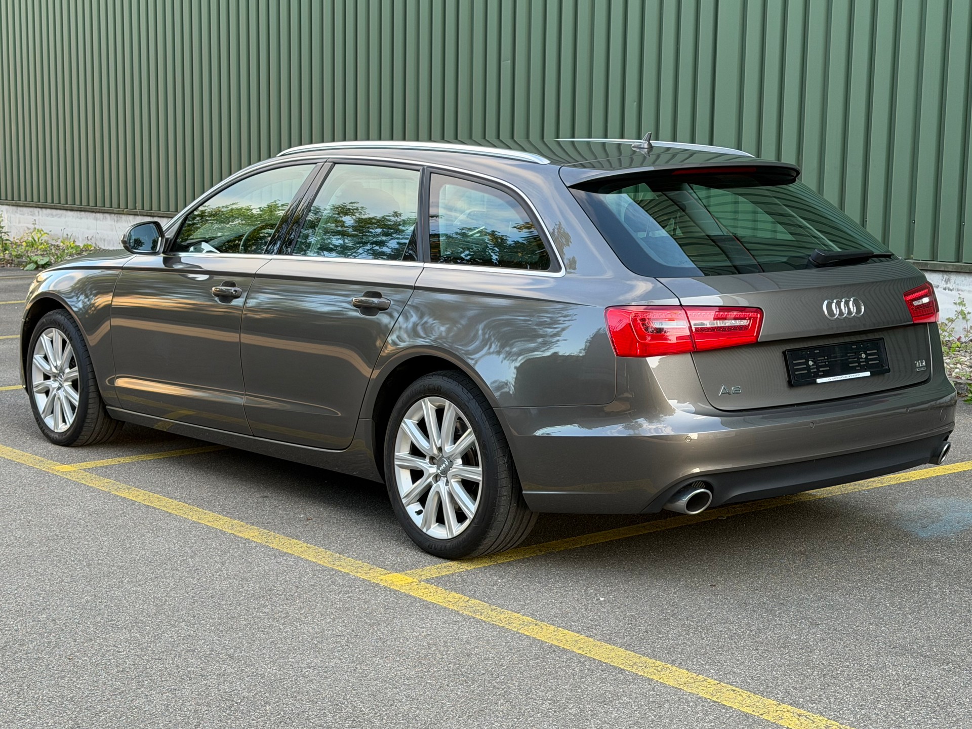 AUDI A6 Avant 3.0 TDI V6 quattro S-tronic-image-6