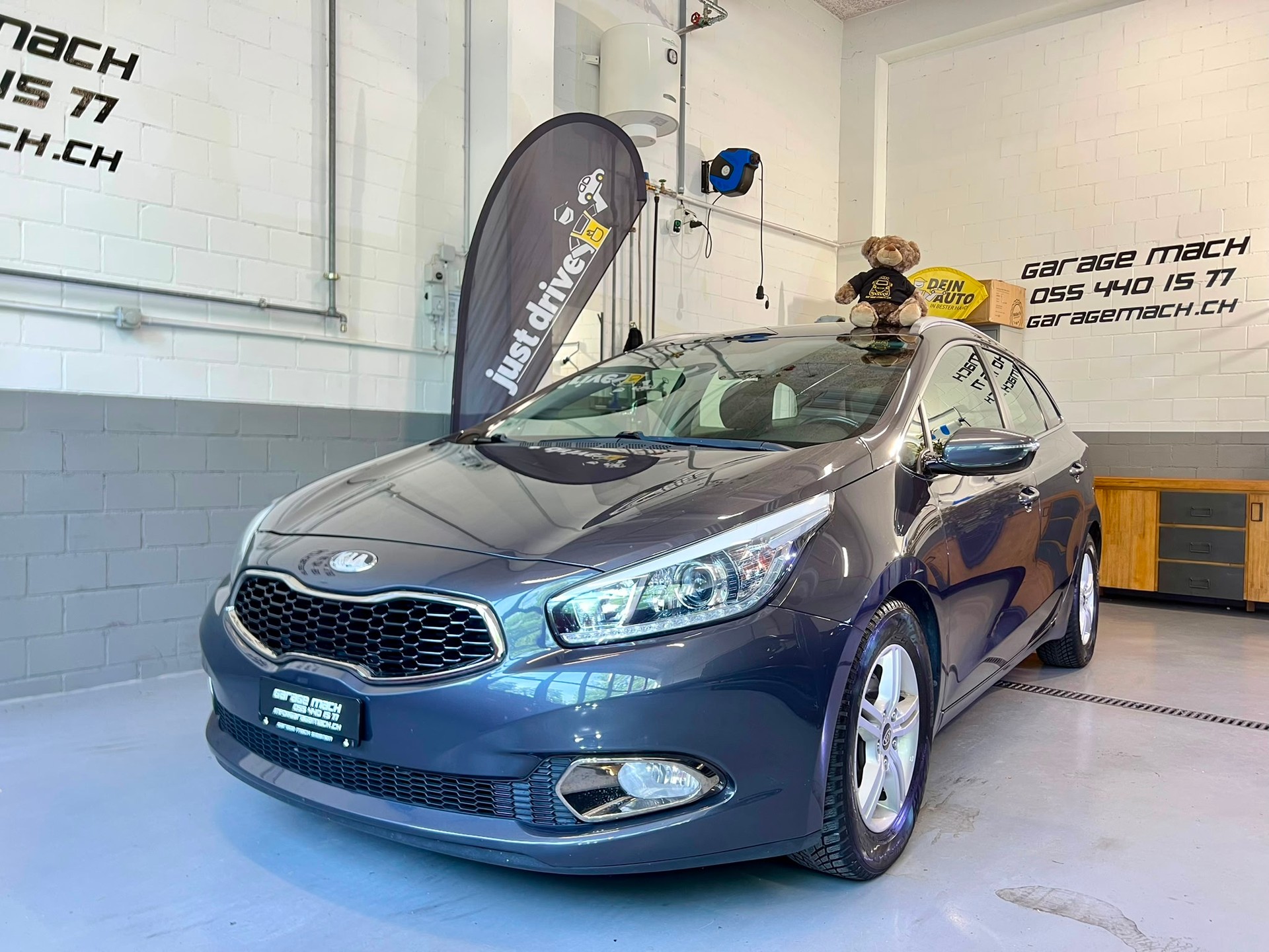 KIA Cee'd Sportswagon 1.6 GDi Trend ✅-showroom-element-1