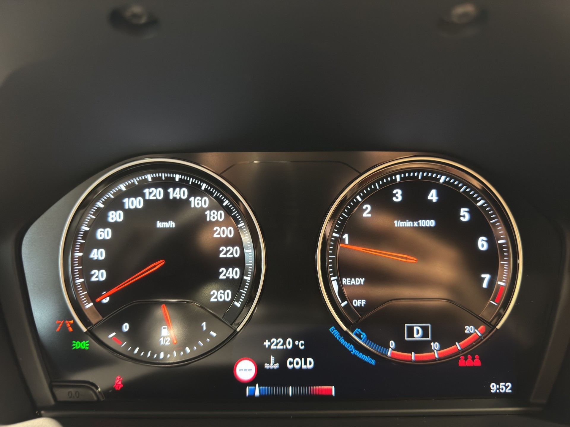BMW X1 20i xDrive LCI Sport Line-image-12