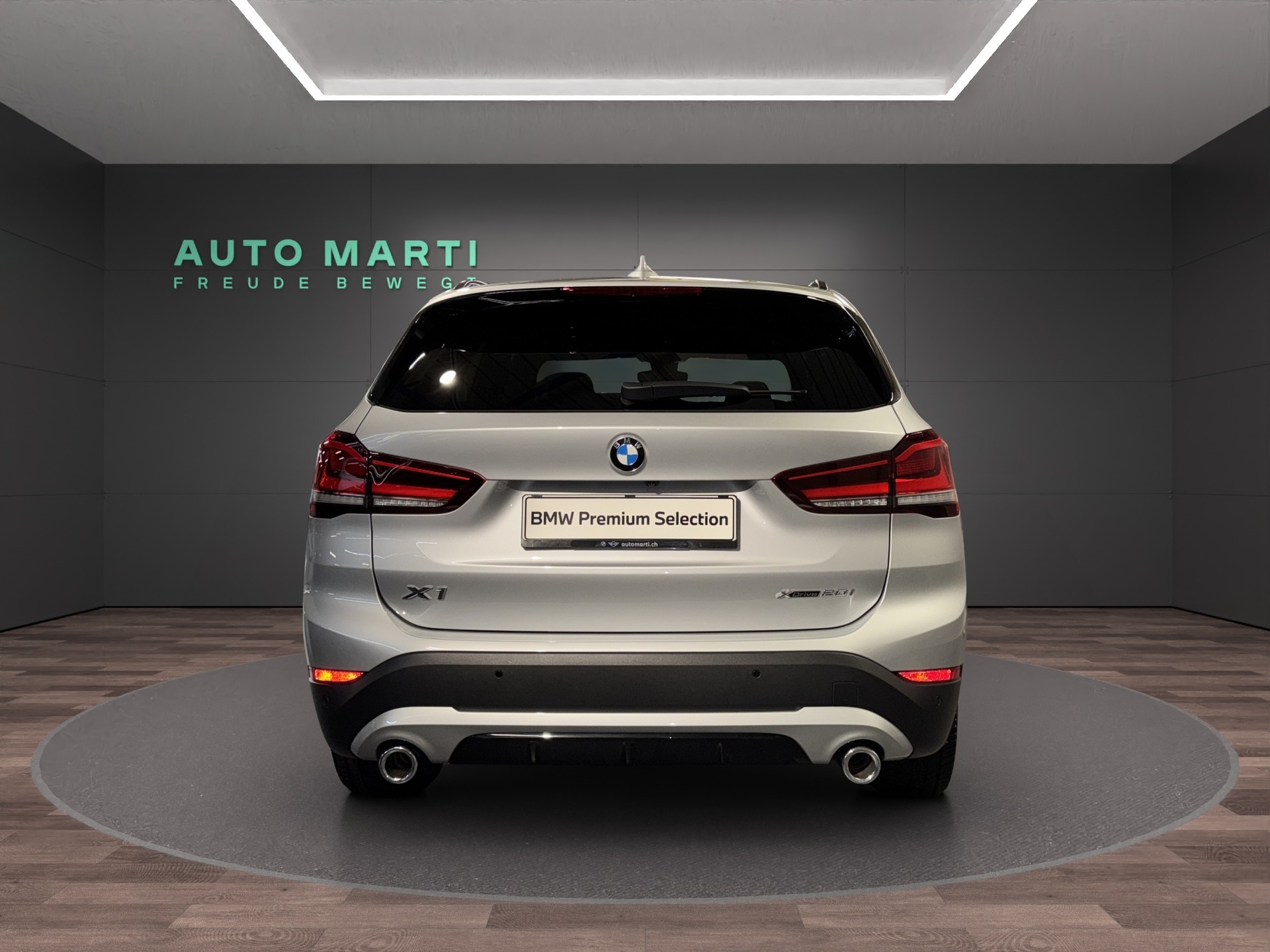 BMW X1 20i xDrive LCI Sport Line-image-2