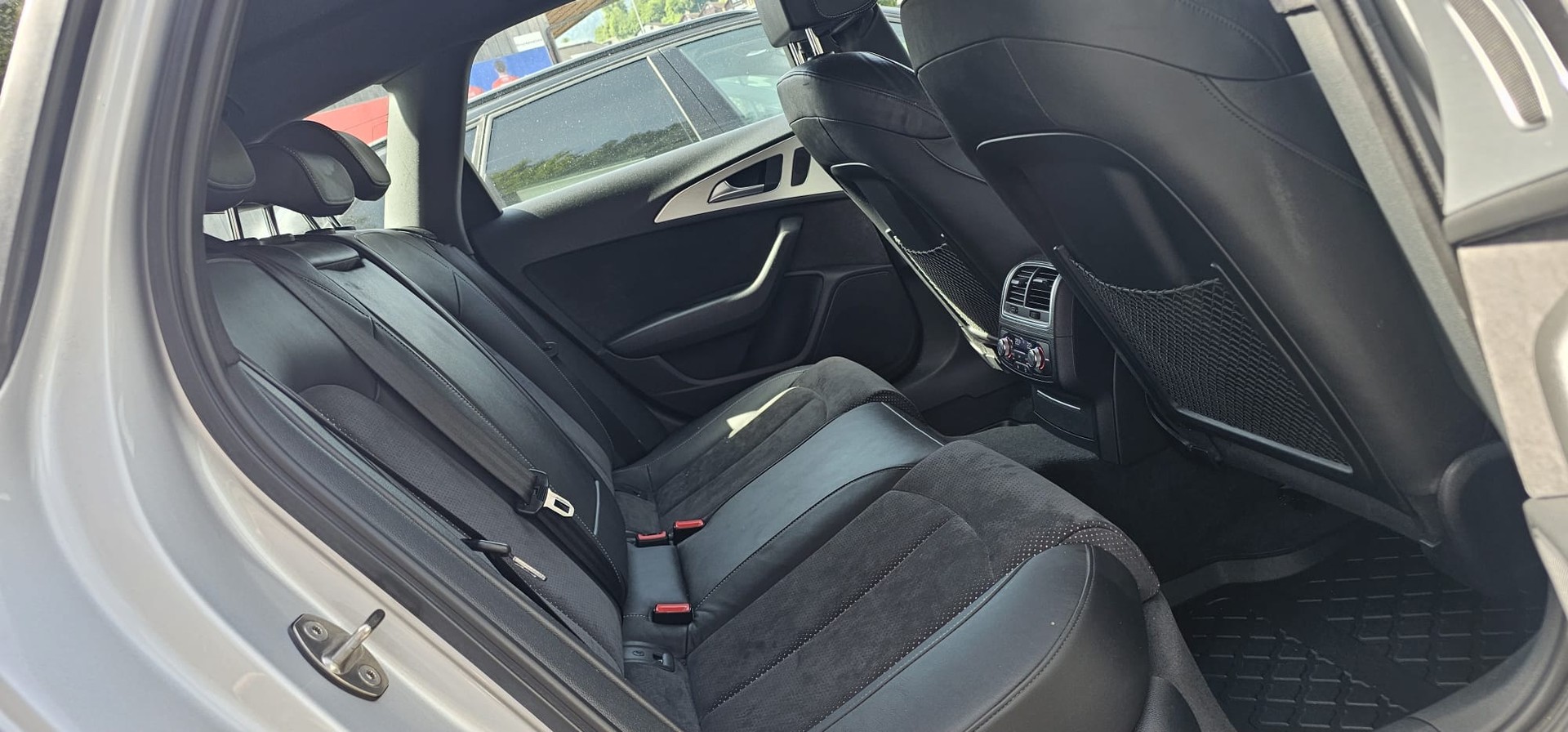 AUDI A6 Avant 3.0 BiTDI V6 quattro tiptronic-image-9