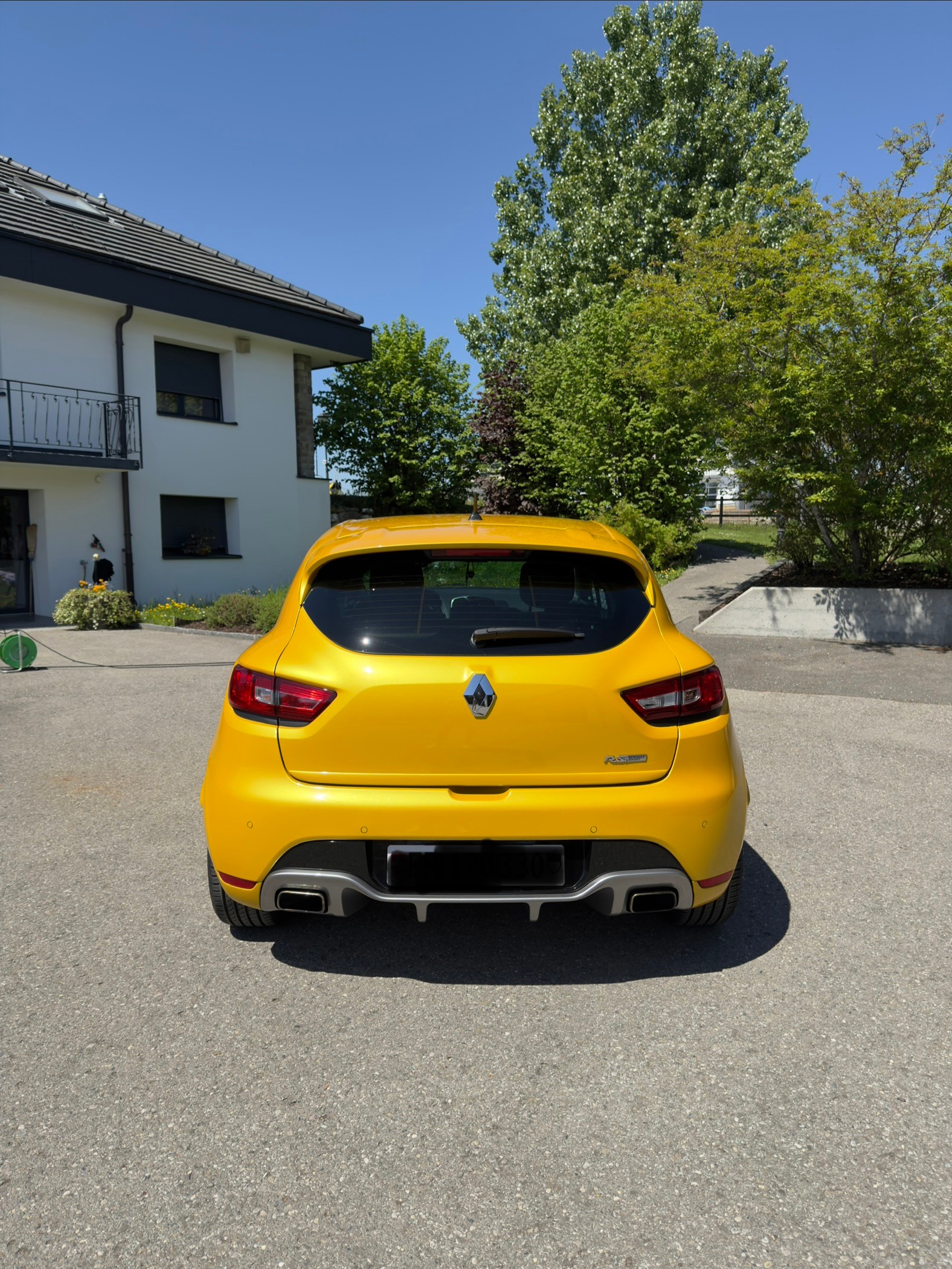 RENAULT 1.6 T 220 RSTrophy S/S-image-1
