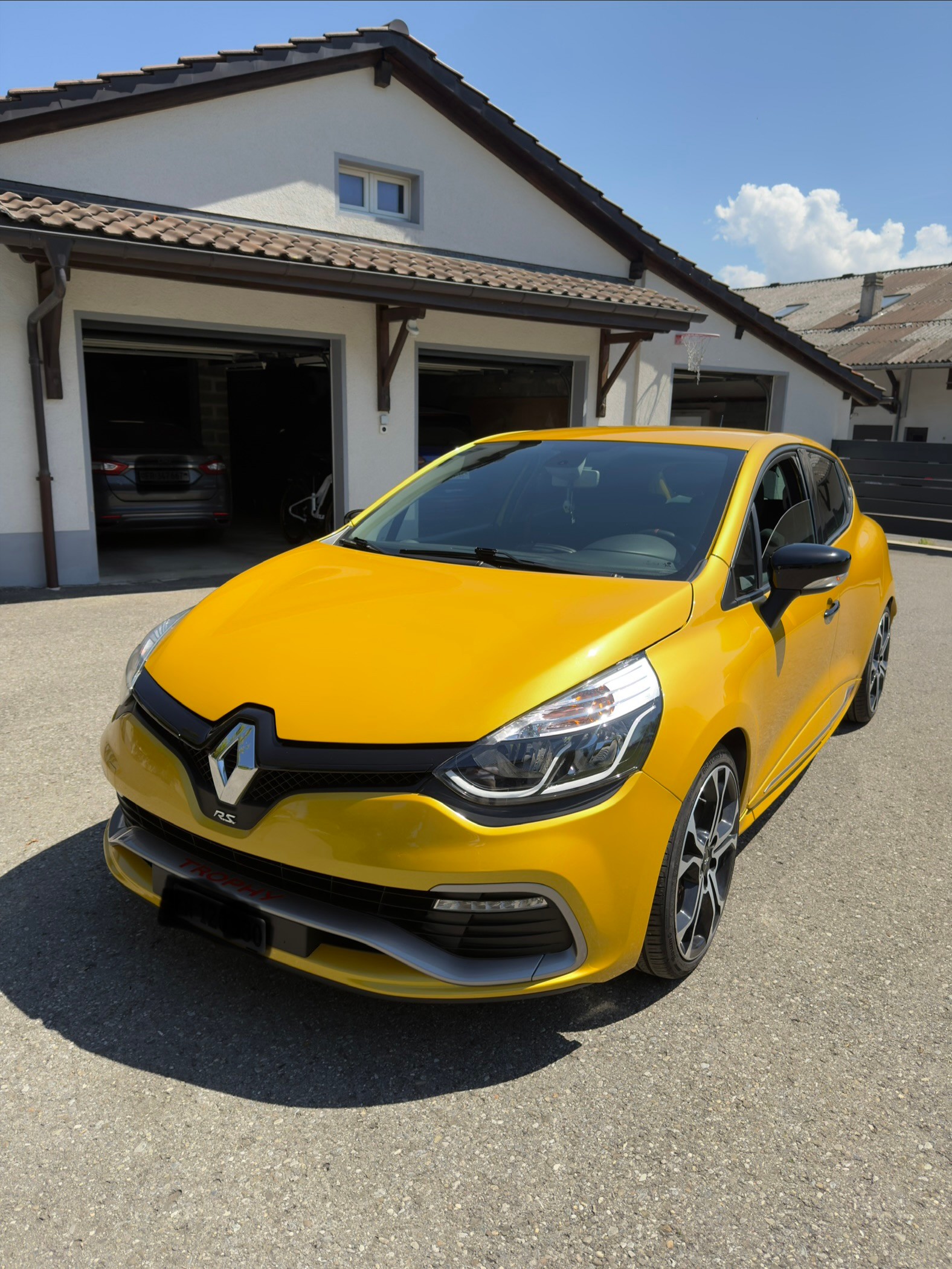 RENAULT 1.6 T 220 RSTrophy S/S-image-2