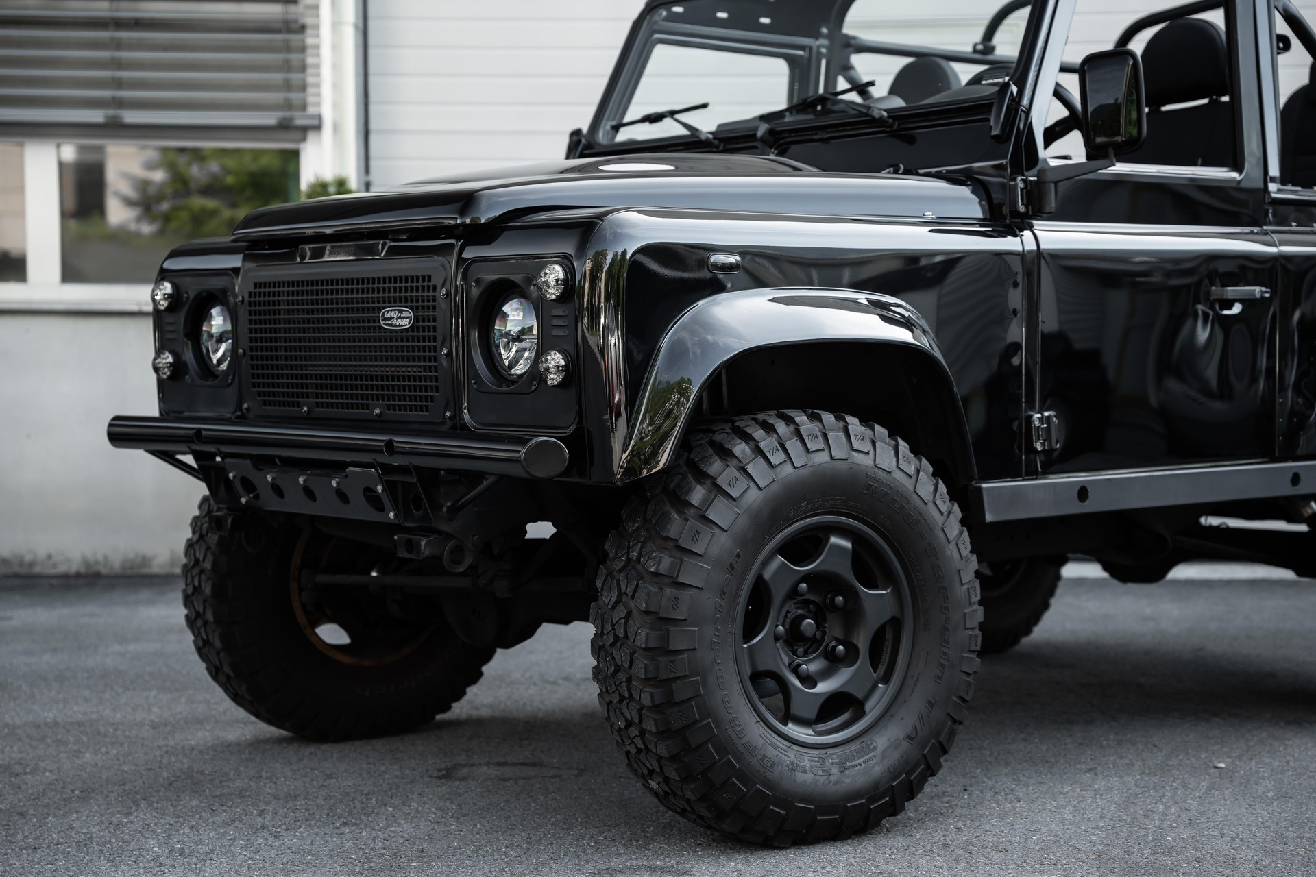 LAND ROVER Defender 90 2.4 Tdi ST-image-2