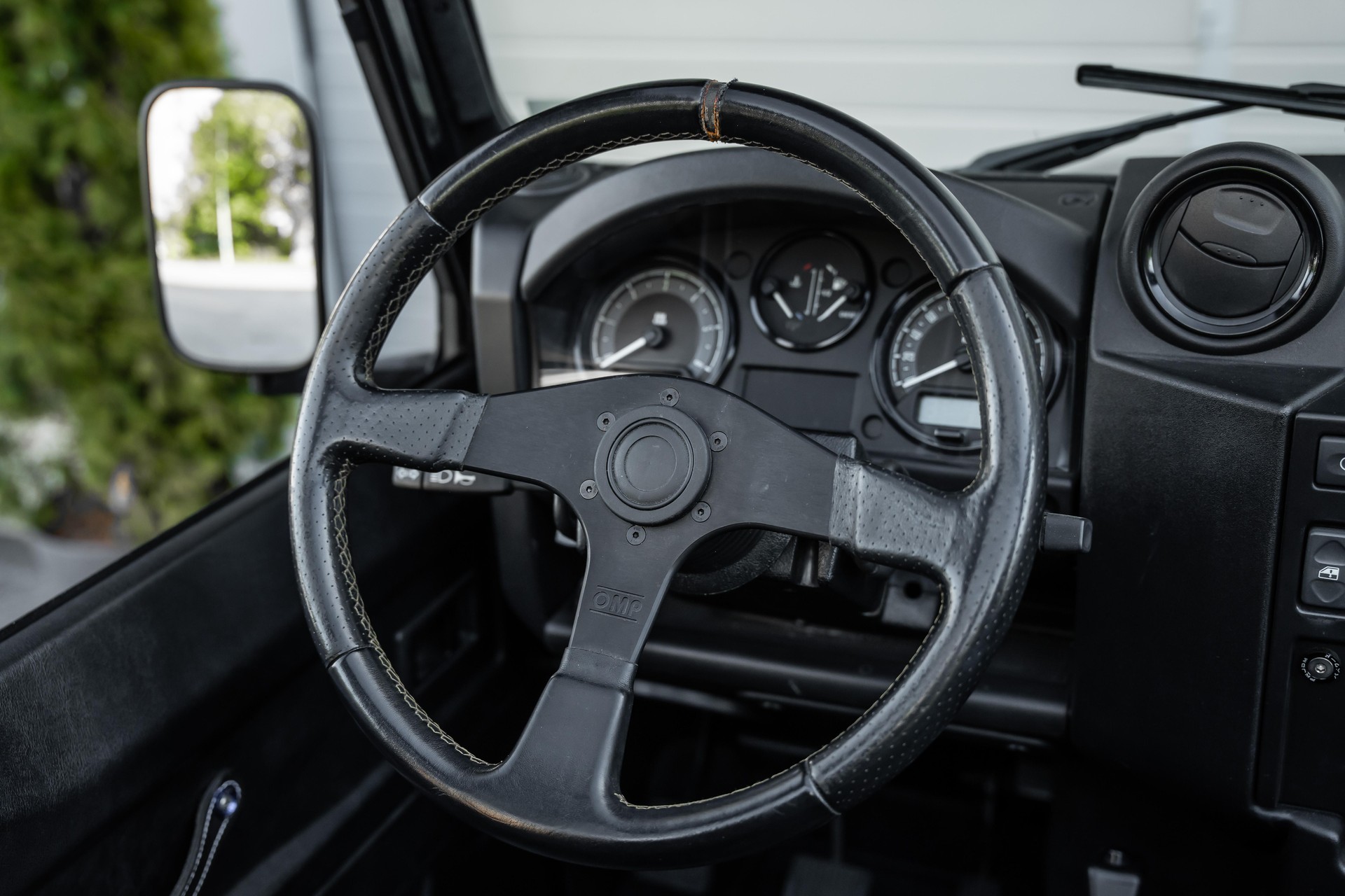 LAND ROVER Defender 90 2.4 Tdi ST-image-9