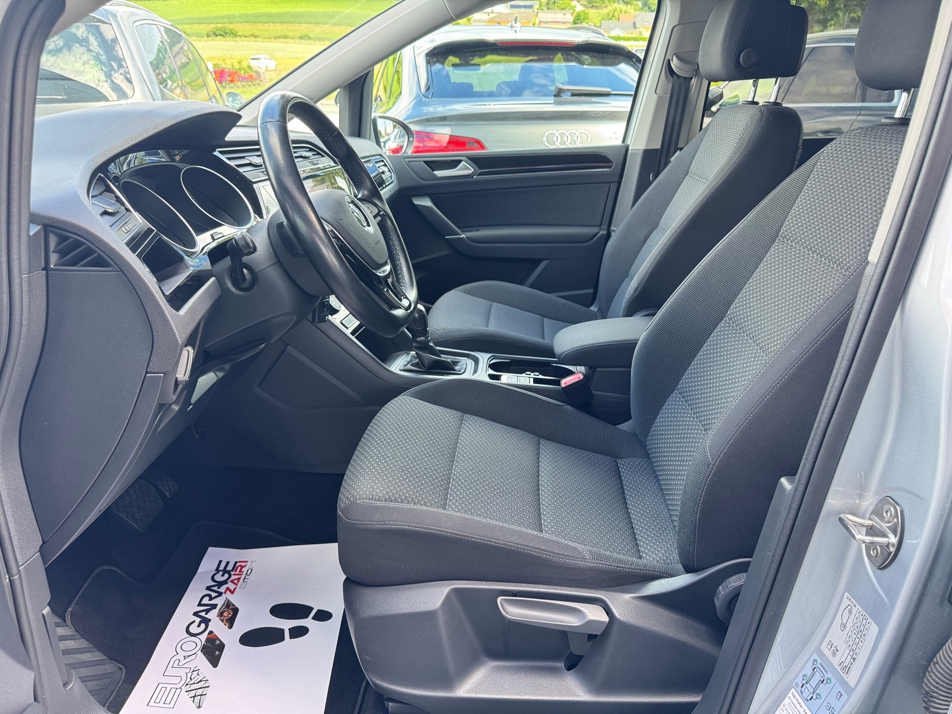 VW Touran 1.6 TDI BlueMotion Technology Comfortline DSG-image-1