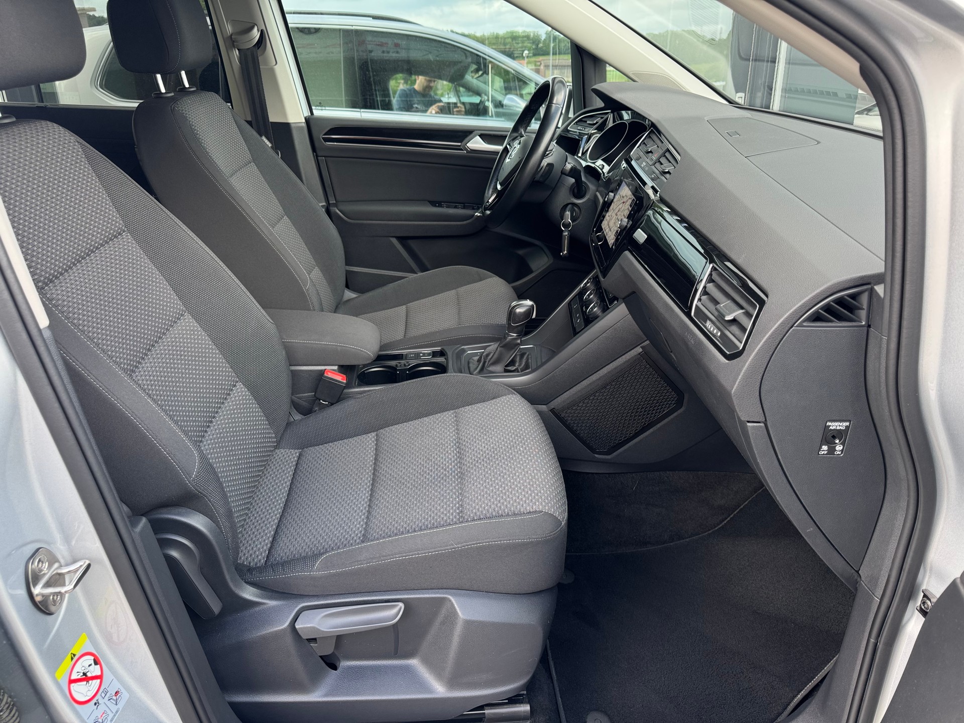 VW Touran 1.6 TDI BlueMotion Technology Comfortline DSG-image-4