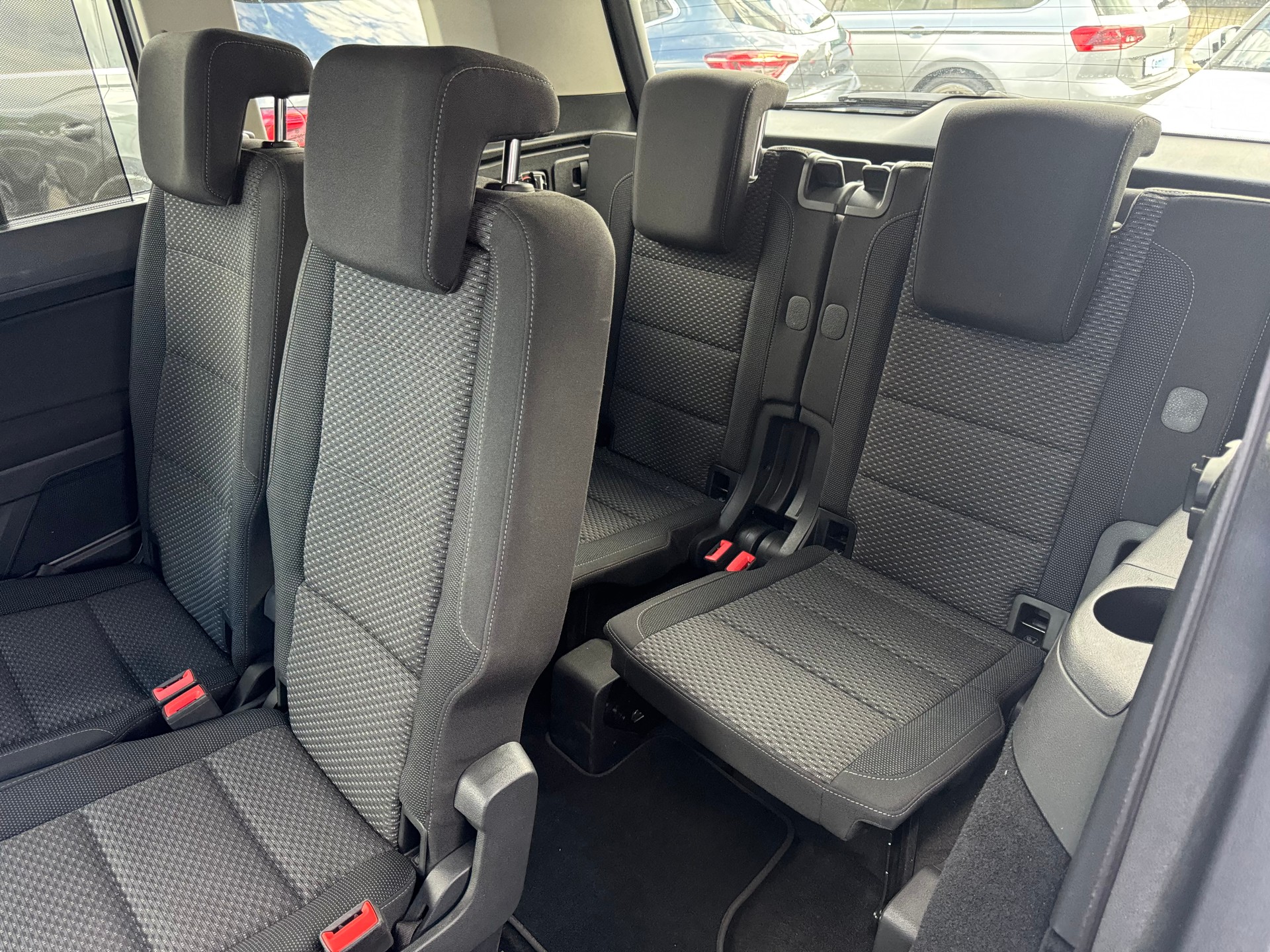 VW Touran 1.6 TDI BlueMotion Technology Comfortline DSG-image-6
