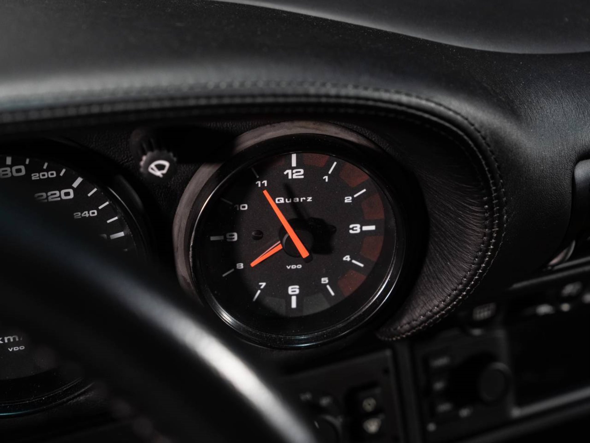 PORSCHE 911 Turbo-image-16