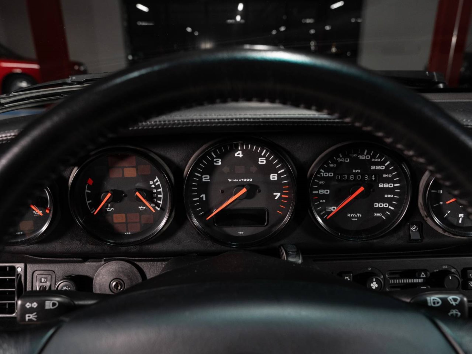 PORSCHE 911 Turbo-image-15